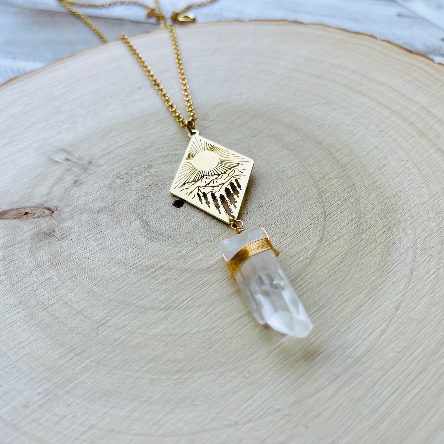 Mountain Necklace, Quartz Necklace Gold, Healing Crystal Gifts, Metaphysical Stones, Boho Necklace, Boho Jewelry Gift for Girlfriend, Nature