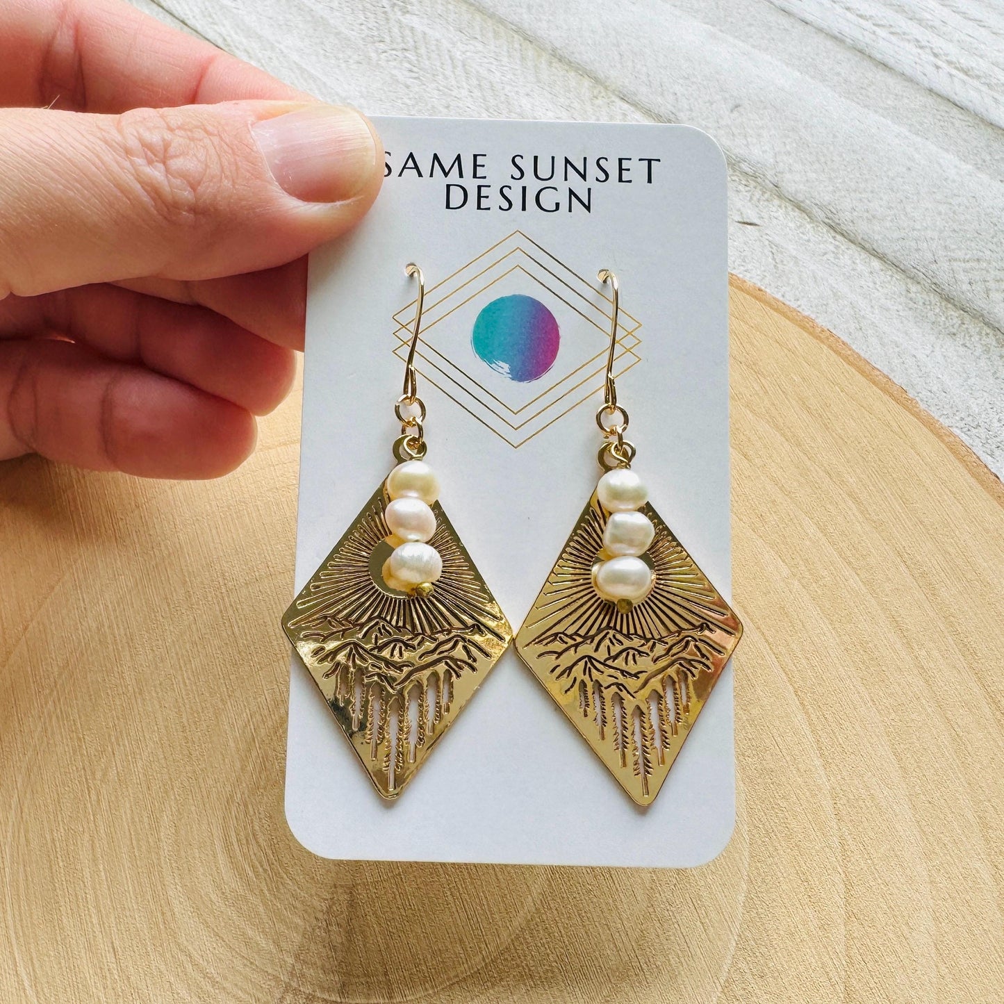 Freshwater Pearl Mountain Earrings
