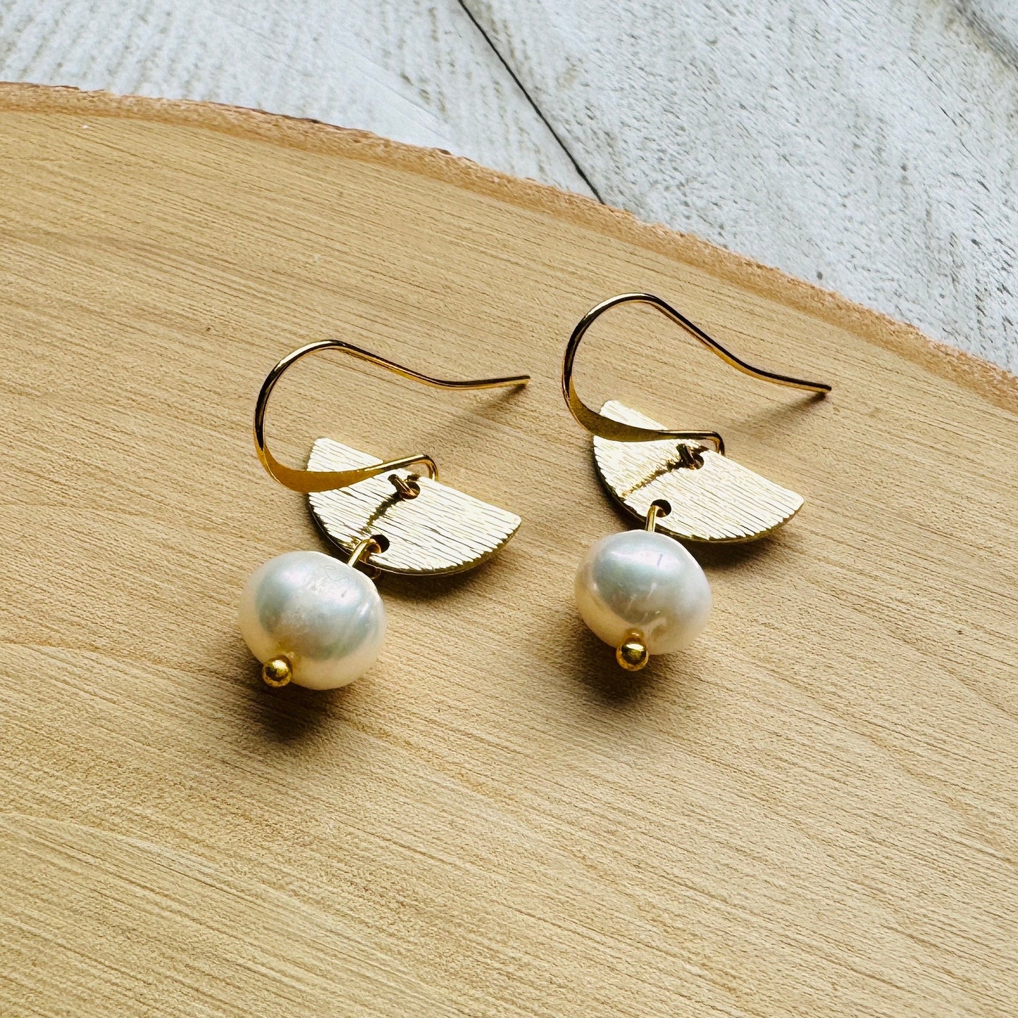 Freshwater Pearl Earrings