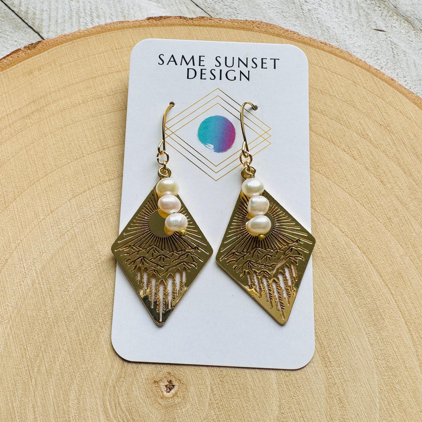 Freshwater Pearl Mountain Earrings