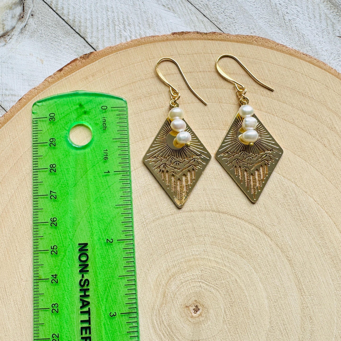 Freshwater Pearl Mountain Earrings