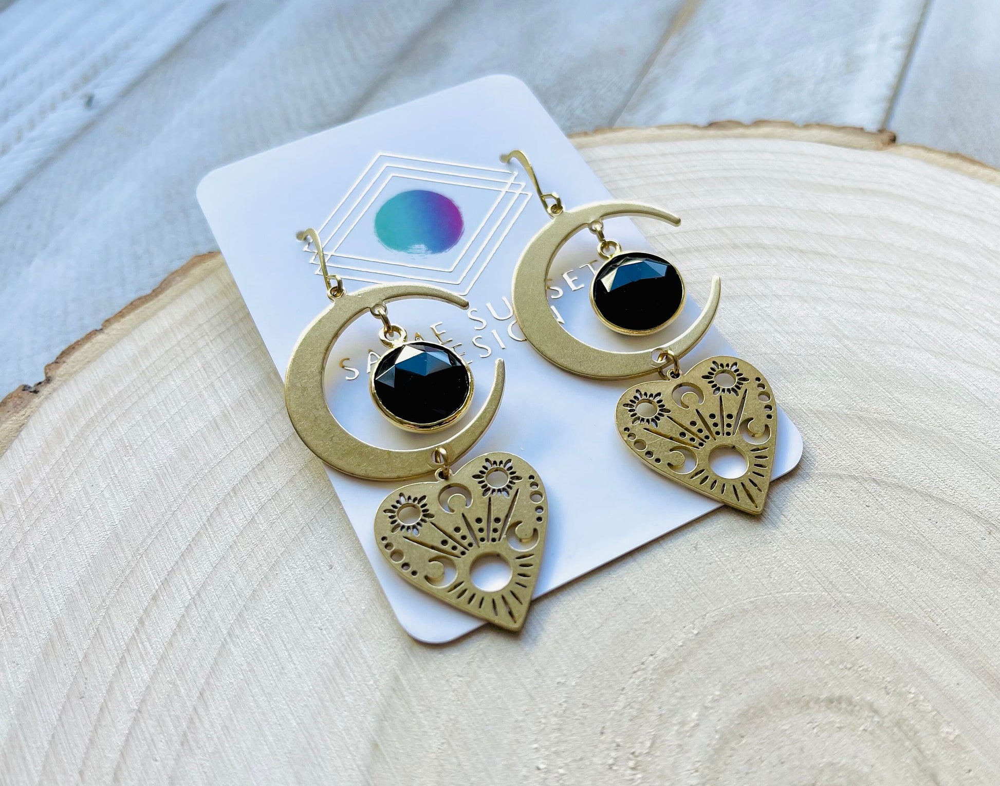 Chalcedony Earrings, Goth Heart Earrings, Trendy Jewelry for Teens, Witchy Jewelry for Women, Celestial Jewelry Witchy, Witchy Earrings