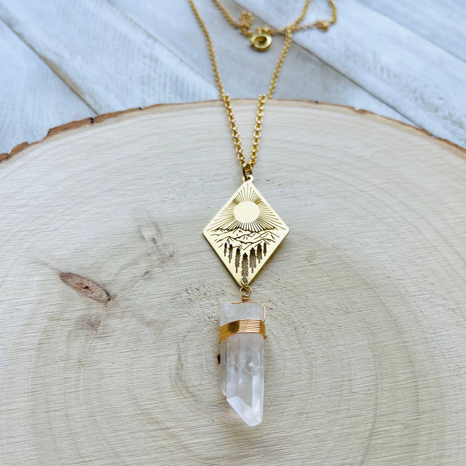 Mountain Necklace, Quartz Necklace Gold, Healing Crystal Gifts, Metaphysical Stones, Boho Necklace, Boho Jewelry Gift for Girlfriend, Nature