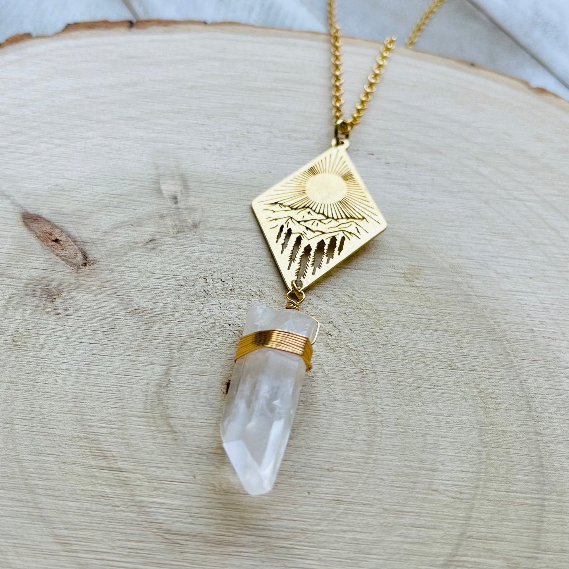 Mountain Necklace, Quartz Necklace Gold, Healing Crystal Gifts, Metaphysical Stones, Boho Necklace, Boho Jewelry Gift for Girlfriend, Nature