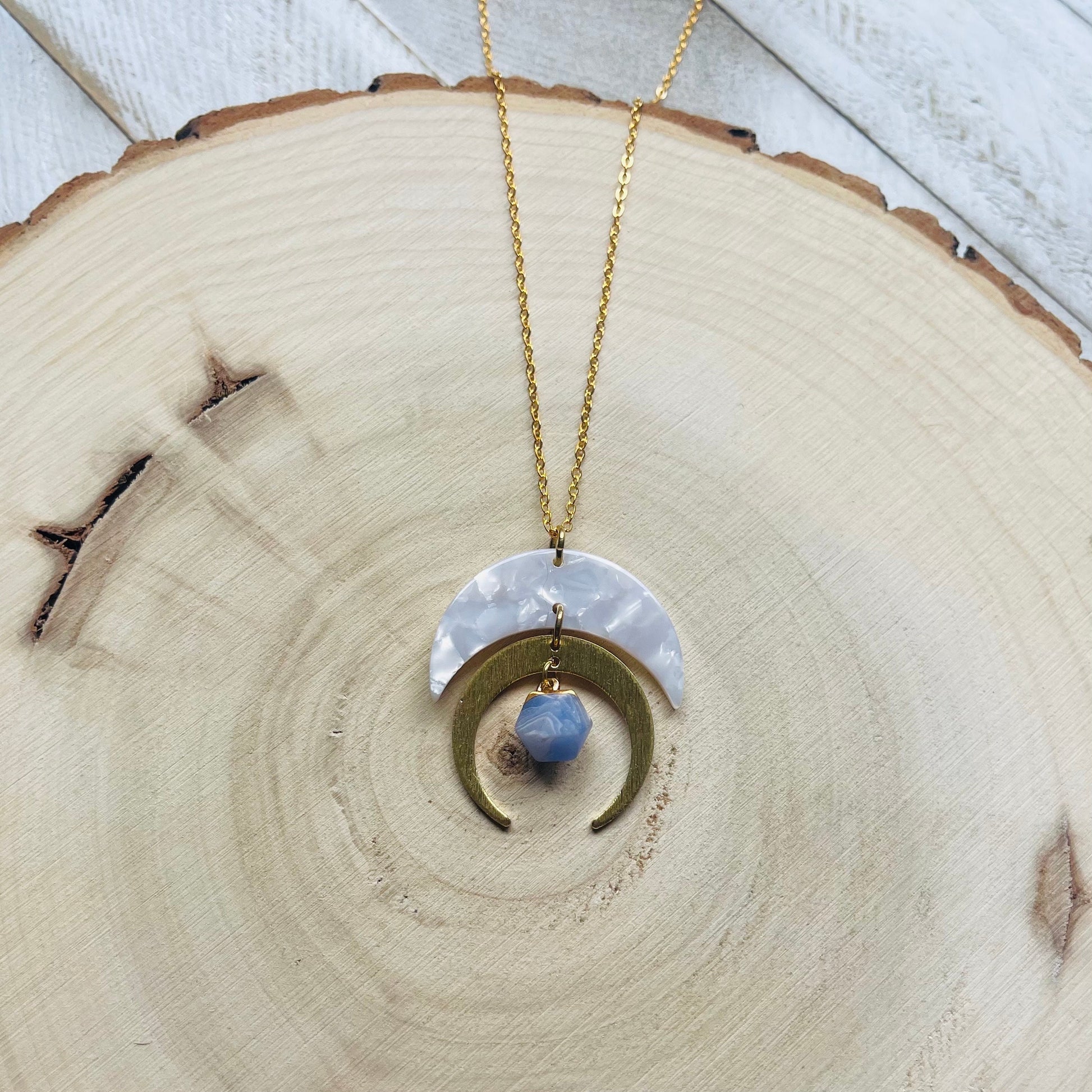 Agate Necklace, Crescent Moon Necklace, Boho Necklace, Boho Jewelry Gift for Girlfriend, Celestial Jewelry Gold, Witchy Gifts, Western