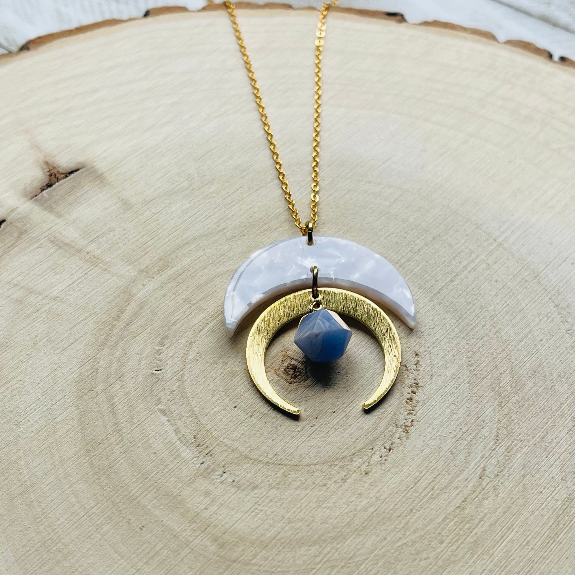 Agate Necklace, Crescent Moon Necklace, Boho Necklace, Boho Jewelry Gift for Girlfriend, Celestial Jewelry Gold, Witchy Gifts, Western