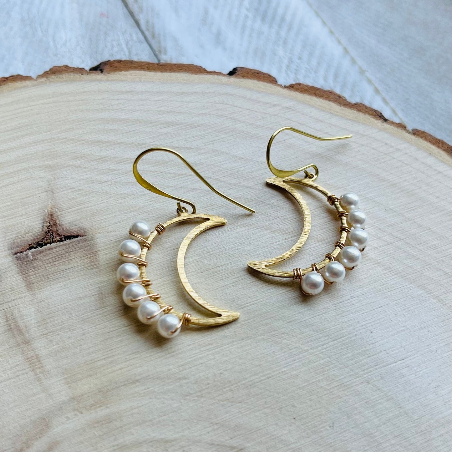 Brass Moon Earrings, Pearl Earrings, Celestial Jewelry, Crescent Moon Earrings Gold, Witchy Earrings, Witchy Gifts for Best Friend, Boho