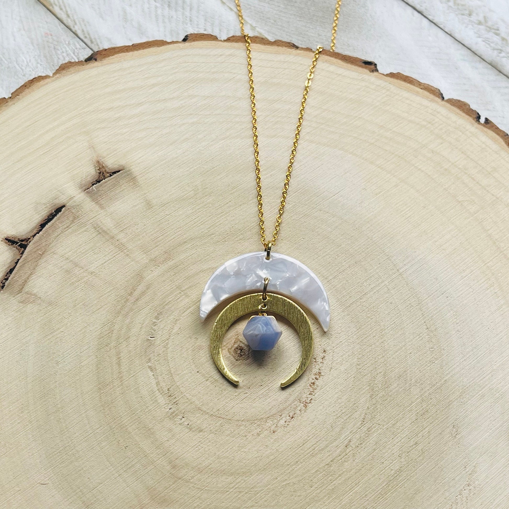 Agate Necklace, Crescent Moon Necklace, Boho Necklace, Boho Jewelry Gift for Girlfriend, Celestial Jewelry Gold, Witchy Gifts, Western