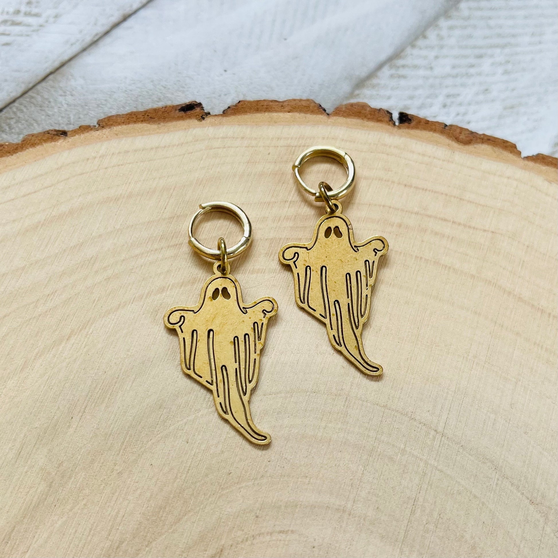 Ghost Earrings, Goth Earrings Dangle, Huggie Earrings Gold, Witchy Gifts, Unique Gifts for Teenage Girls, Halloween Gifts for Her, Goth