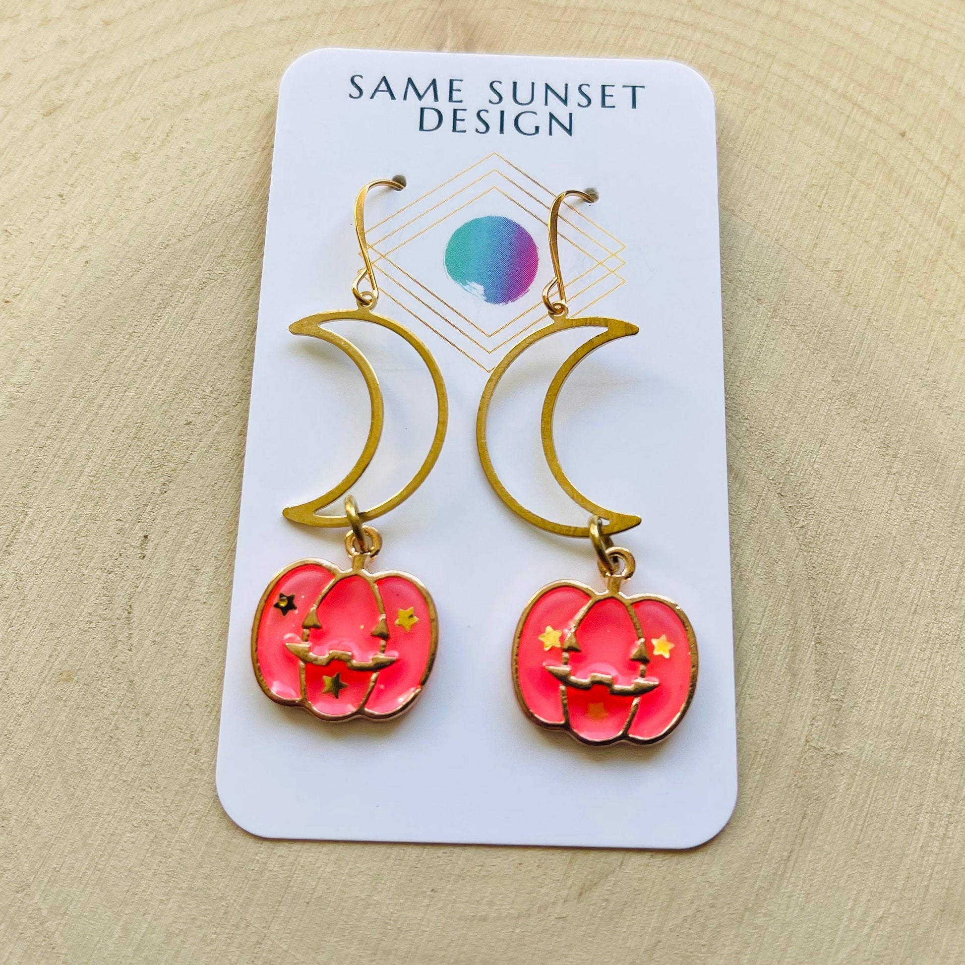 Jack O Lantern Earrings, Pumpkin Earrings, Autumn Earrings Dangle, Witchy Gifts, Halloween Gift for Women, Creepy Cute Jewelry, Fun Gifts