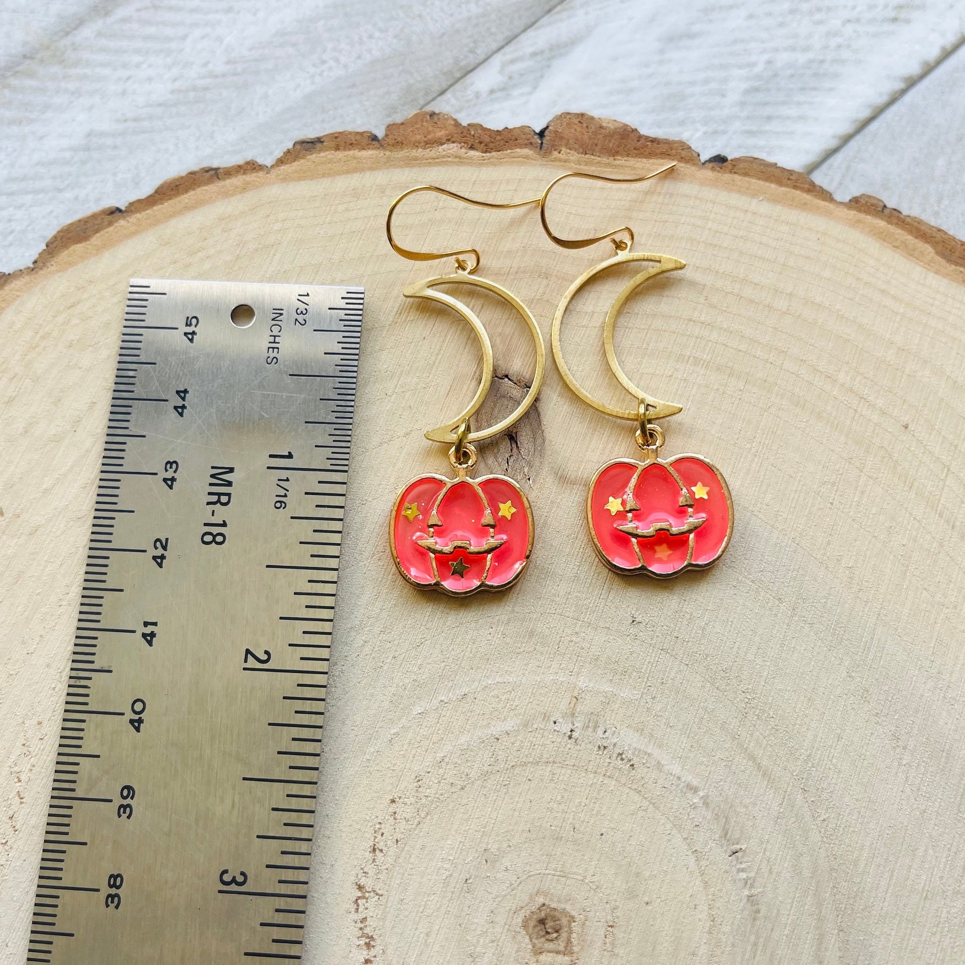 Jack O Lantern Earrings, Pumpkin Earrings, Autumn Earrings Dangle, Witchy Gifts, Halloween Gift for Women, Creepy Cute Jewelry, Fun Gifts