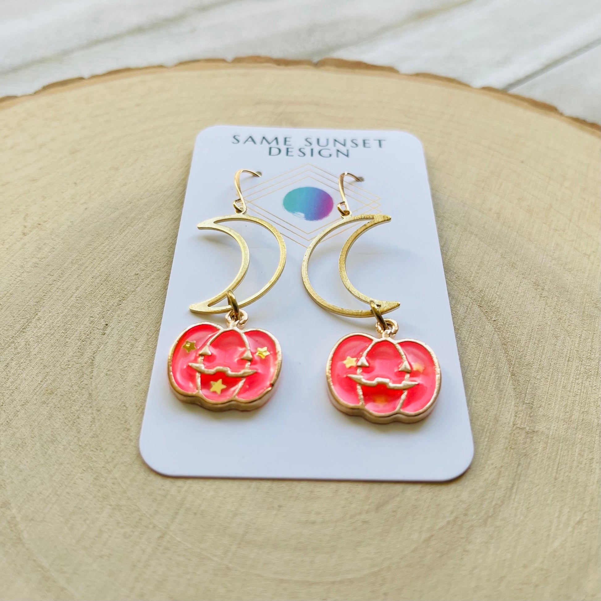 Jack O Lantern Earrings, Pumpkin Earrings, Autumn Earrings Dangle, Witchy Gifts, Halloween Gift for Women, Creepy Cute Jewelry, Fun Gifts