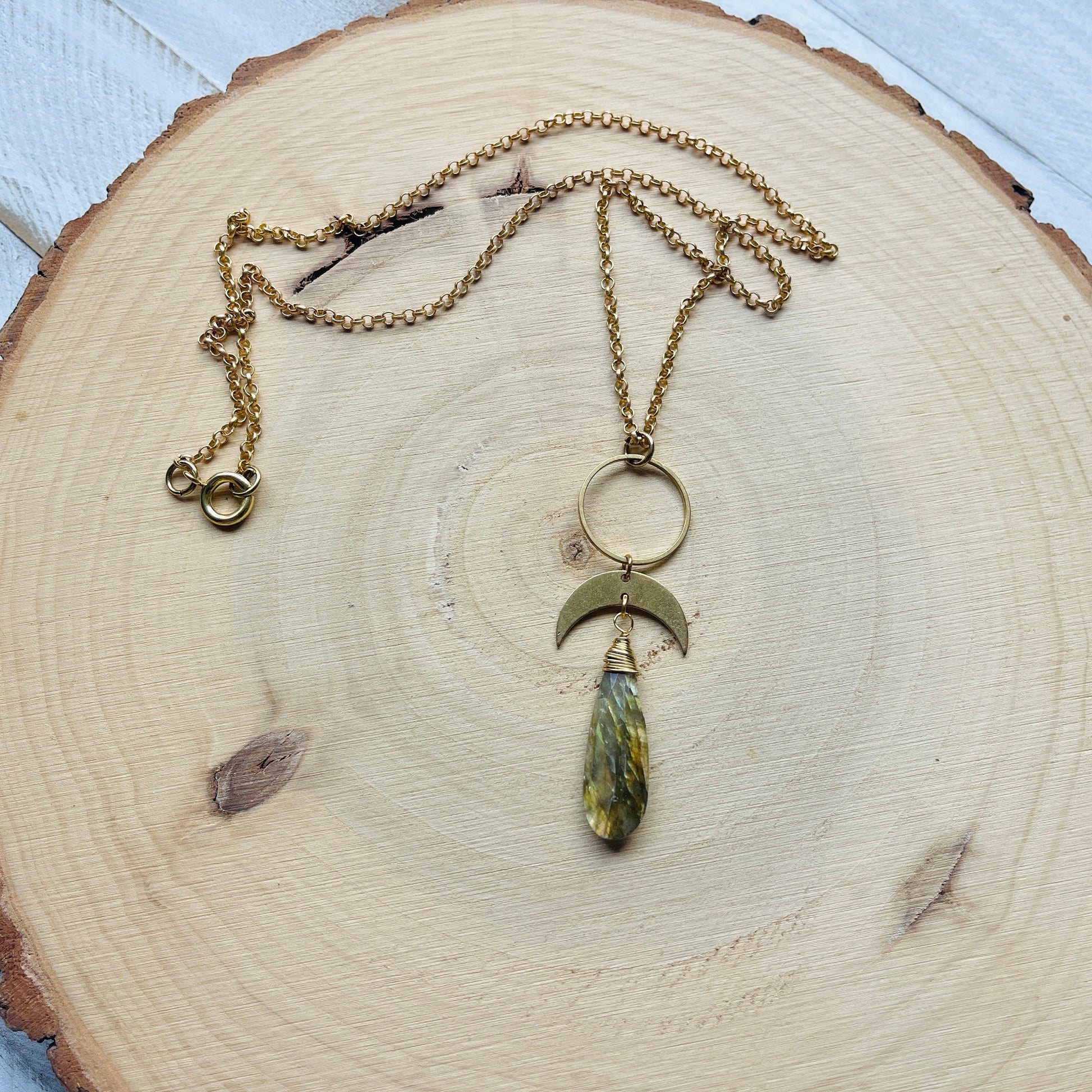 Labradorite Necklace, Witchy Gifts for Women, Trendy Jewelry 2024, Unique Graduation Gifts, Boho Necklace, Unique Gifts for Women, Wedding