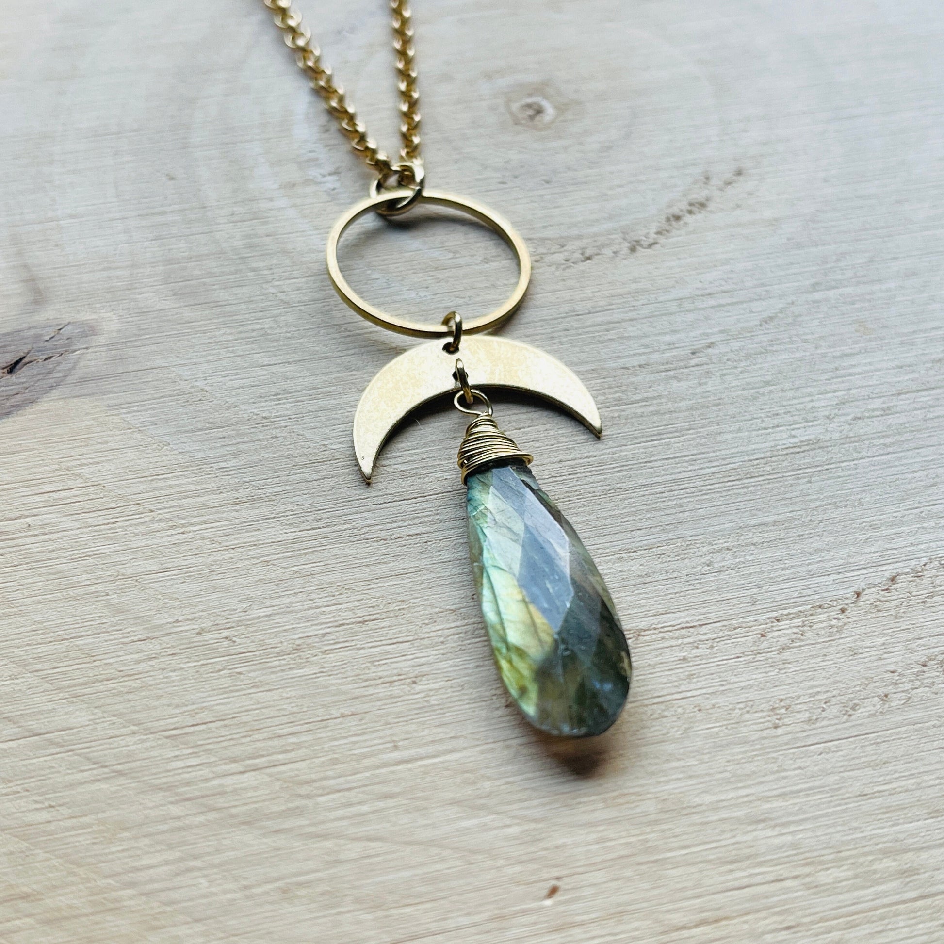 Labradorite Necklace, Witchy Gifts for Women, Trendy Jewelry 2024, Unique Graduation Gifts, Boho Necklace, Unique Gifts for Women, Wedding