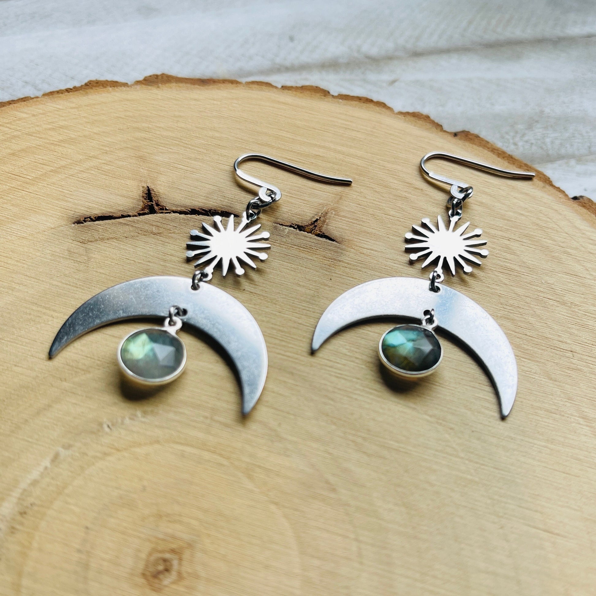 Crescent Moon Earrings Silver, Labradorite Earrings, Witchy Earrings, Trendy Jewelry 2024, Galentines Day Gifts, Goth Birthday Gift, Boho