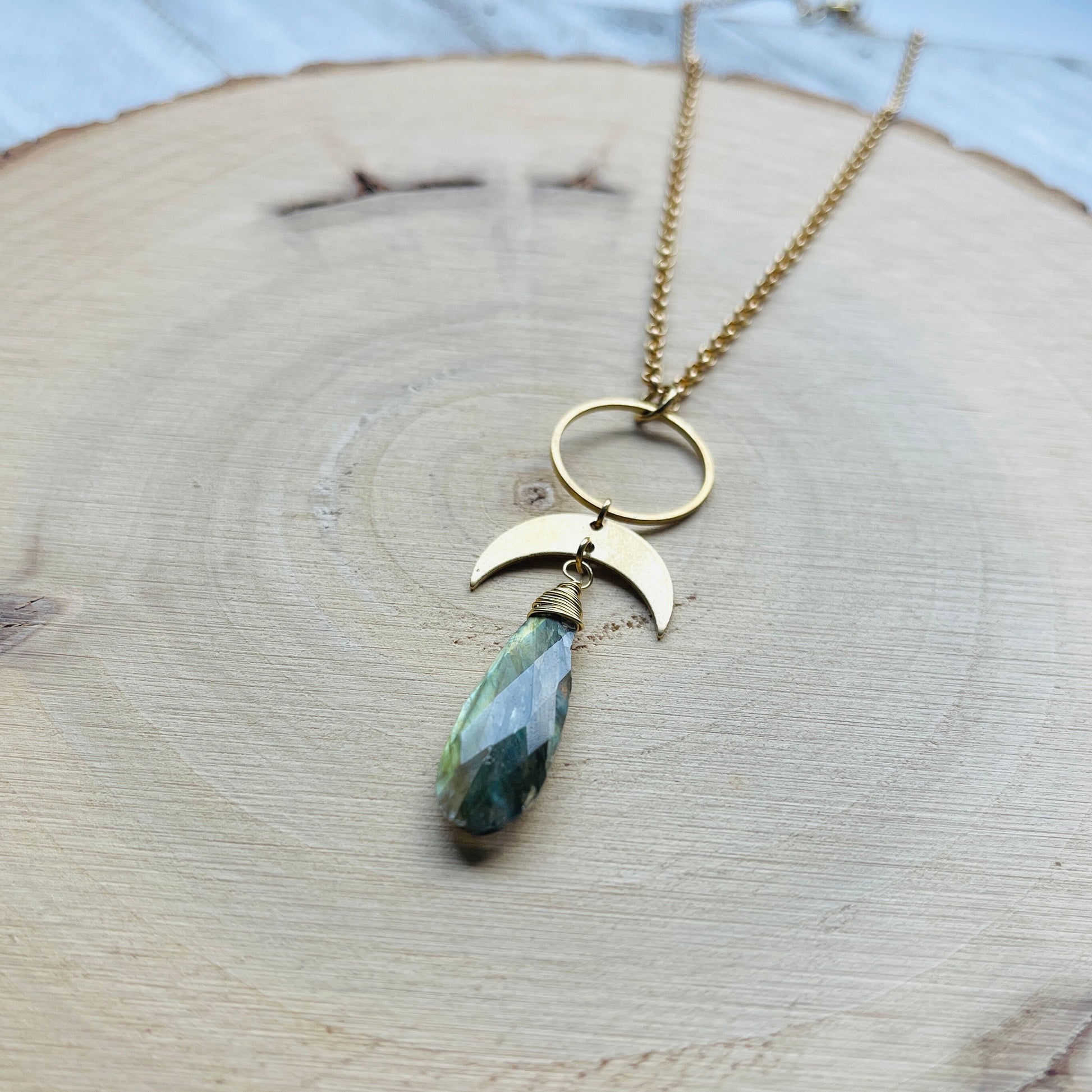 Labradorite Necklace, Witchy Gifts for Women, Trendy Jewelry 2024, Unique Graduation Gifts, Boho Necklace, Unique Gifts for Women, Wedding