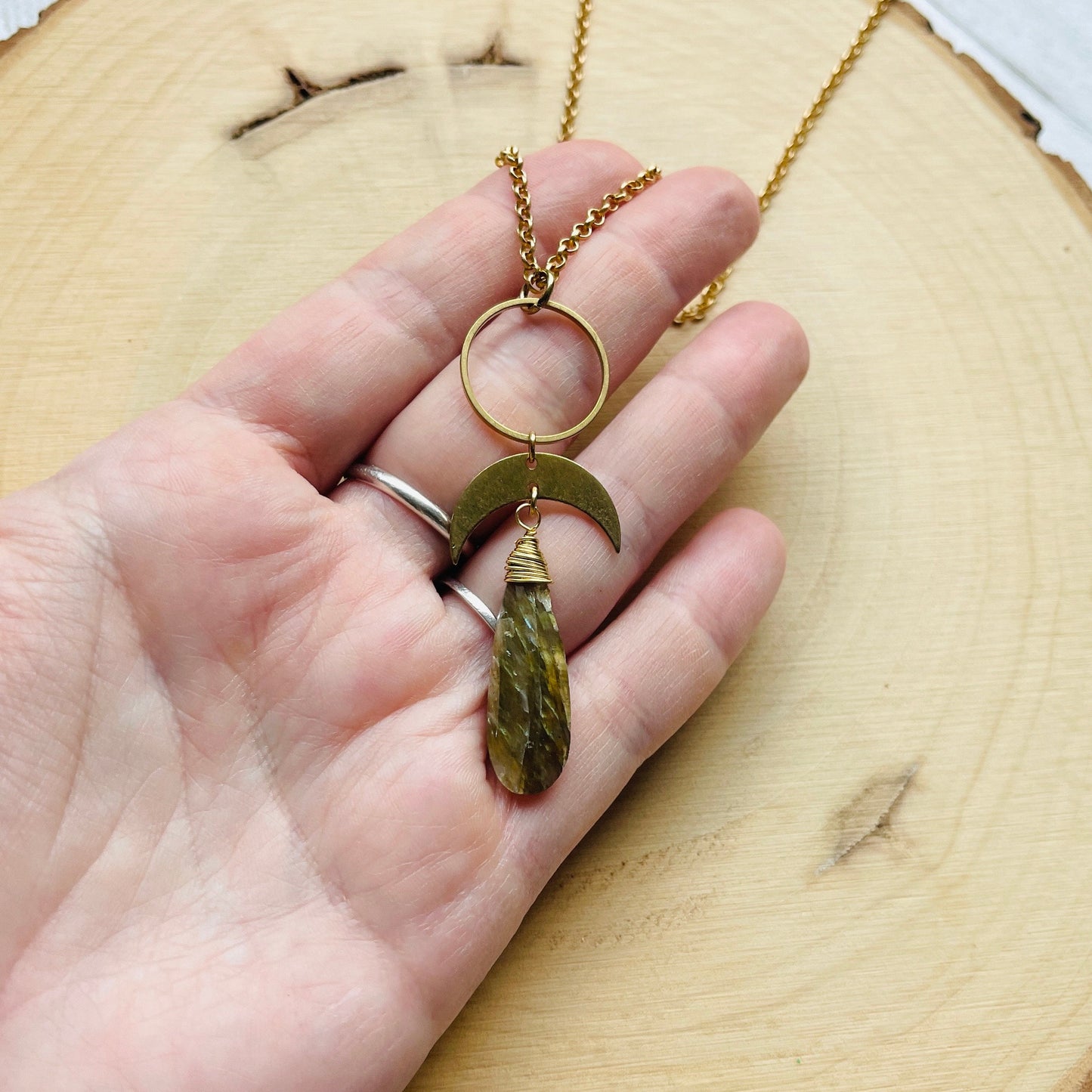 Labradorite Necklace, Witchy Gifts for Women, Trendy Jewelry 2024, Unique Graduation Gifts, Boho Necklace, Unique Gifts for Women, Wedding