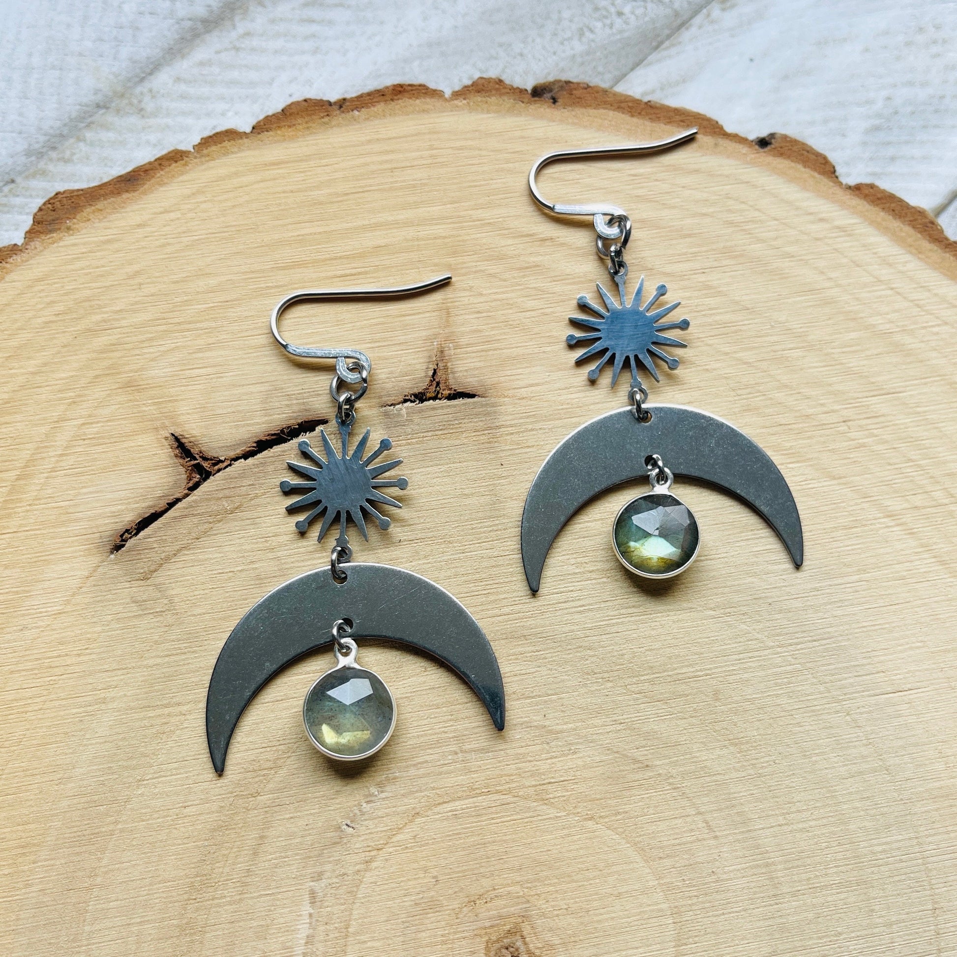 Crescent Moon Earrings Silver, Labradorite Earrings, Witchy Earrings, Trendy Jewelry 2024, Galentines Day Gifts, Goth Birthday Gift, Boho