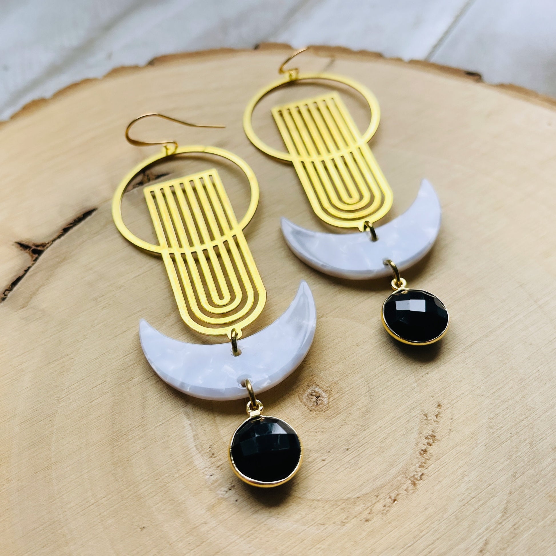 Chalcedony Earrings, Crescent Moon Earrings, Western Earrings Gold, Witchy Earrings, Boho Earrings for Bride, Birthday Gift for Girlfriend