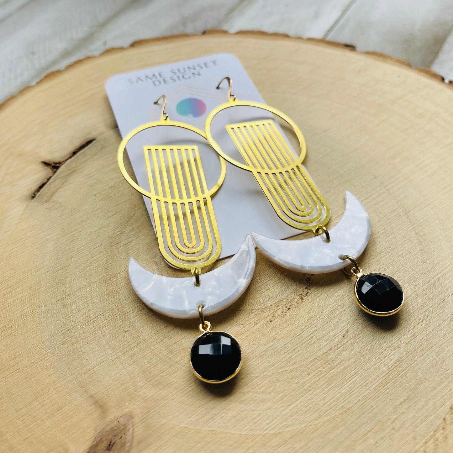 Chalcedony Earrings, Crescent Moon Earrings, Western Earrings Gold, Witchy Earrings, Boho Earrings for Bride, Birthday Gift for Girlfriend