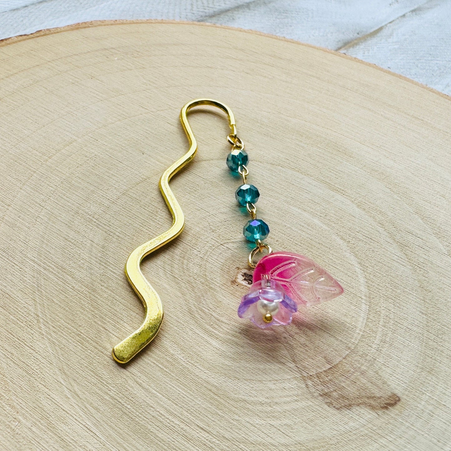 Flower Bookmark, Crystal Bookmark, Cottagecore Bookmark, Bookmark for Women, Book Lover Gift, Cute Bookmarks with Charms, Sweet 16 Gift