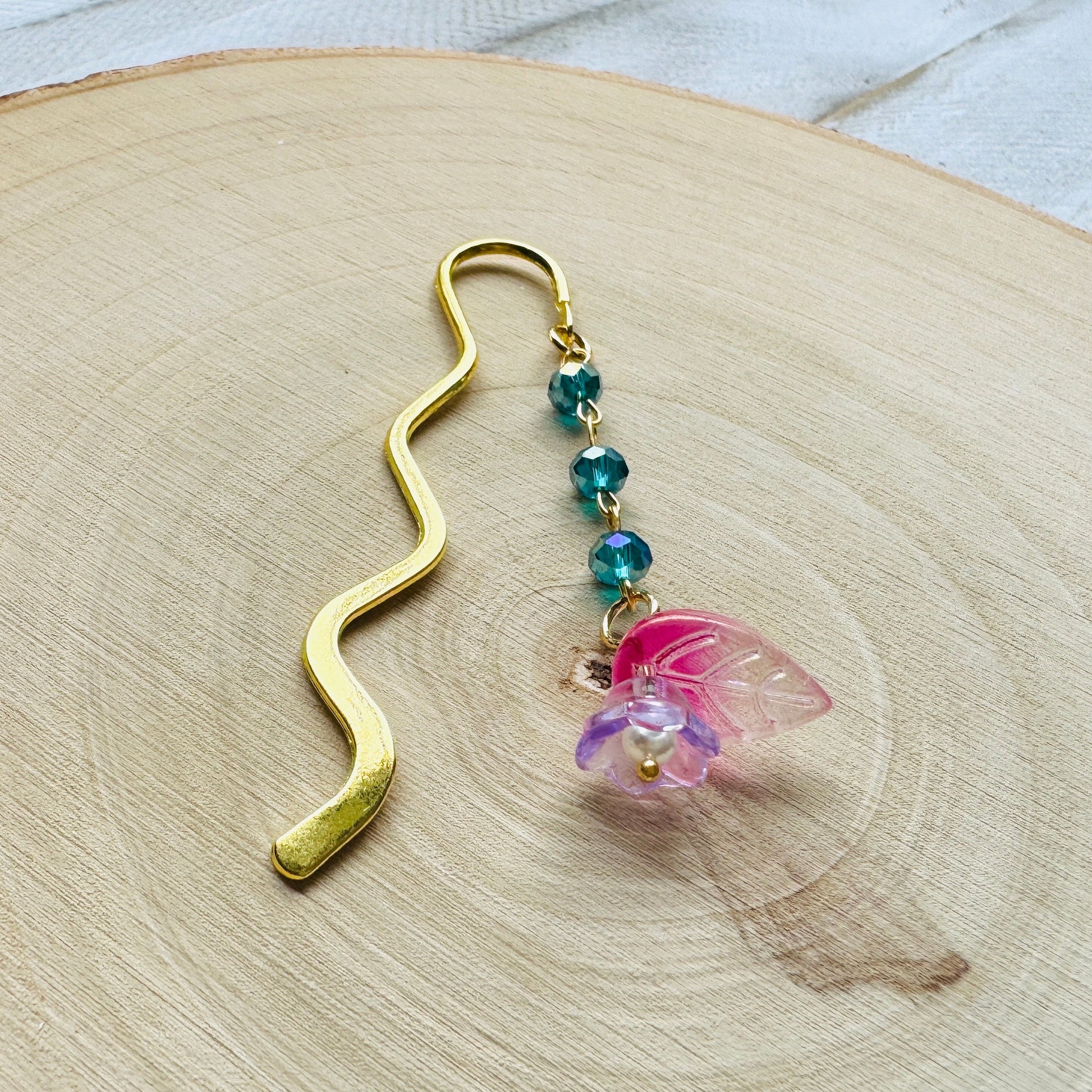 Flower Bookmark, Crystal Bookmark, Cottagecore Bookmark, Bookmark for Women, Book Lover Gift, Cute Bookmarks with Charms, Sweet 16 Gift