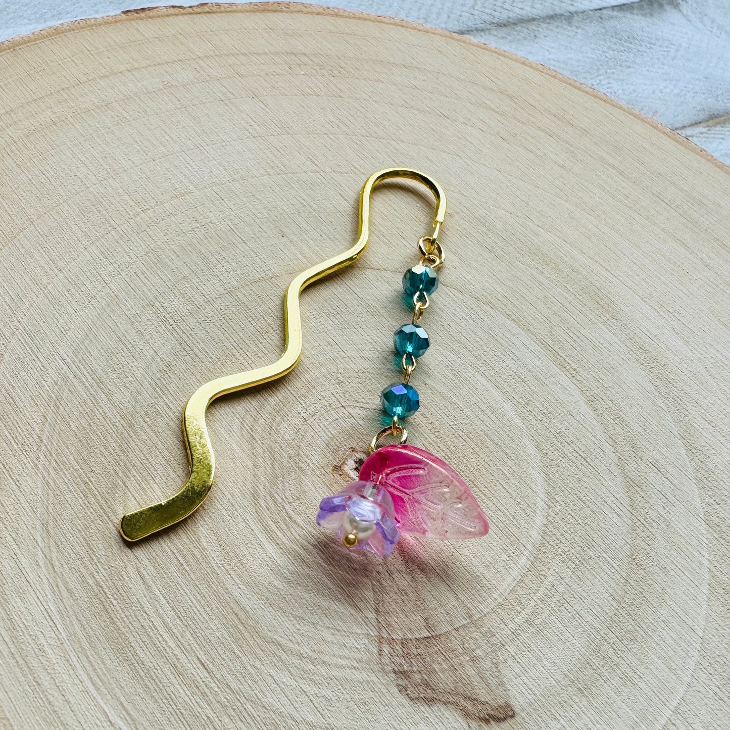 Flower Bookmark, Crystal Bookmark, Cottagecore Bookmark, Bookmark for Women, Book Lover Gift, Cute Bookmarks with Charms, Sweet 16 Gift