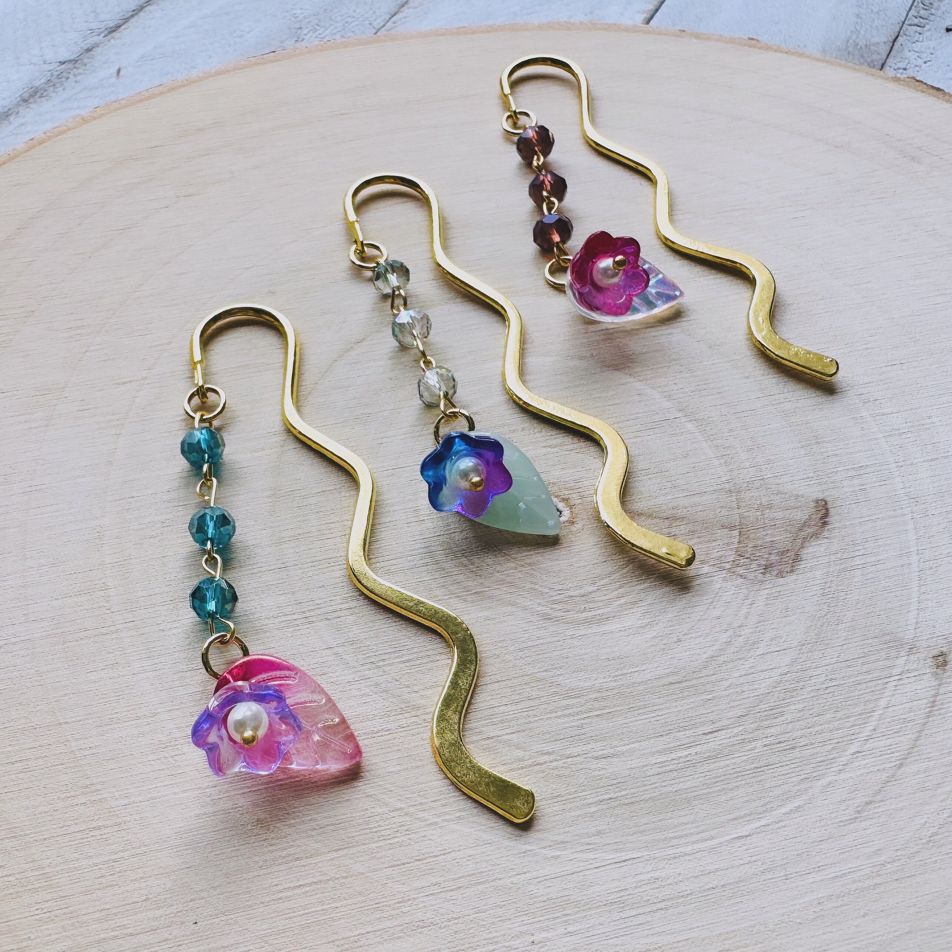 Flower Bookmark, Crystal Bookmark, Cottagecore Bookmark, Bookmark for Women, Book Lover Gift, Cute Bookmarks with Charms, Sweet 16 Gift