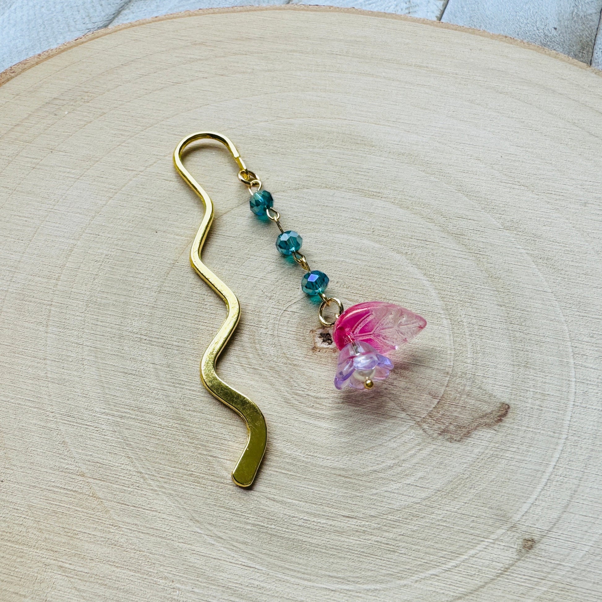 Flower Bookmark, Crystal Bookmark, Cottagecore Bookmark, Bookmark for Women, Book Lover Gift, Cute Bookmarks with Charms, Sweet 16 Gift