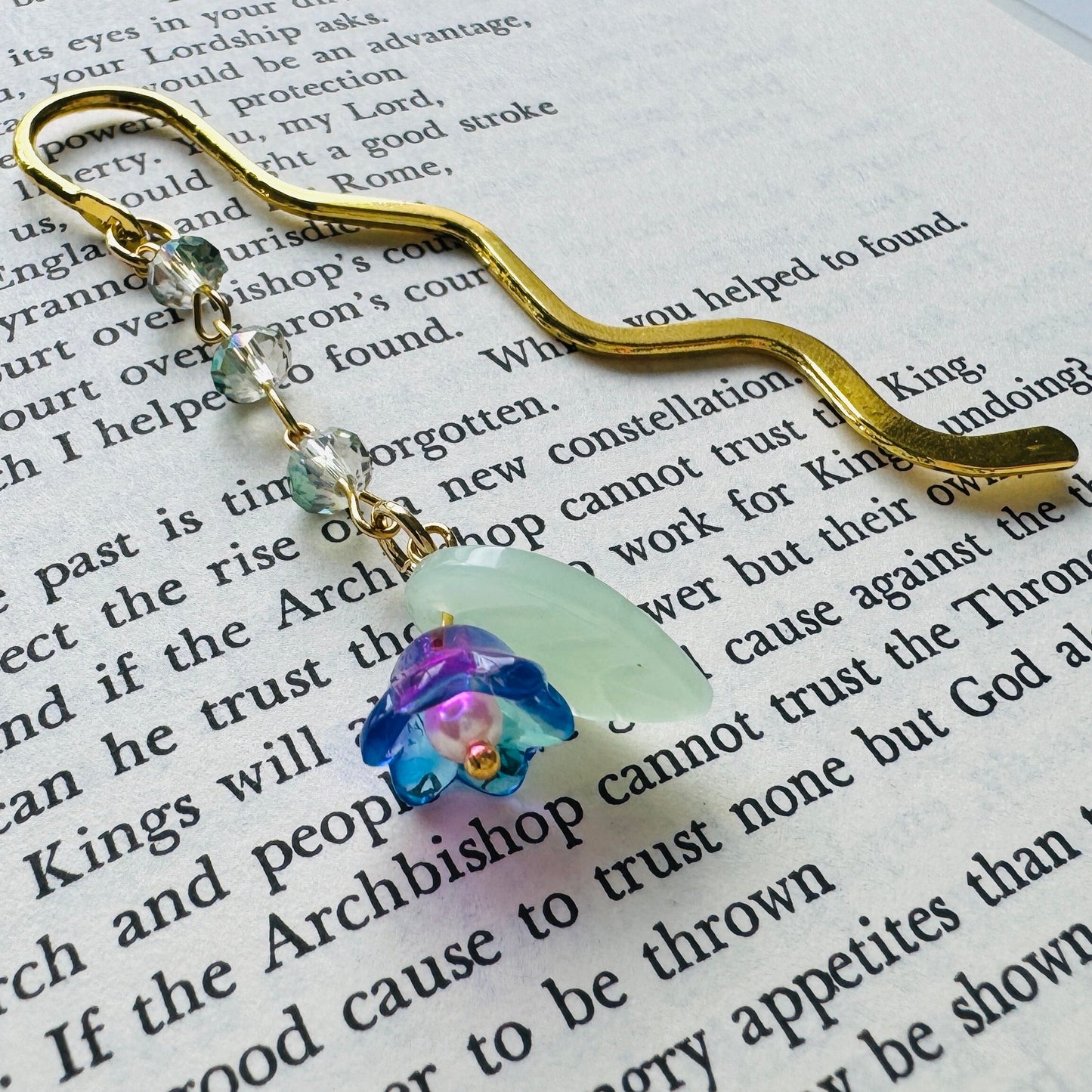 Flower Bookmark, Crystal Bookmark, Cottagecore Bookmark, Bookmark for Women, Book Lover Gift, Unique Gifts for Teachers, Sweet 16 Gift