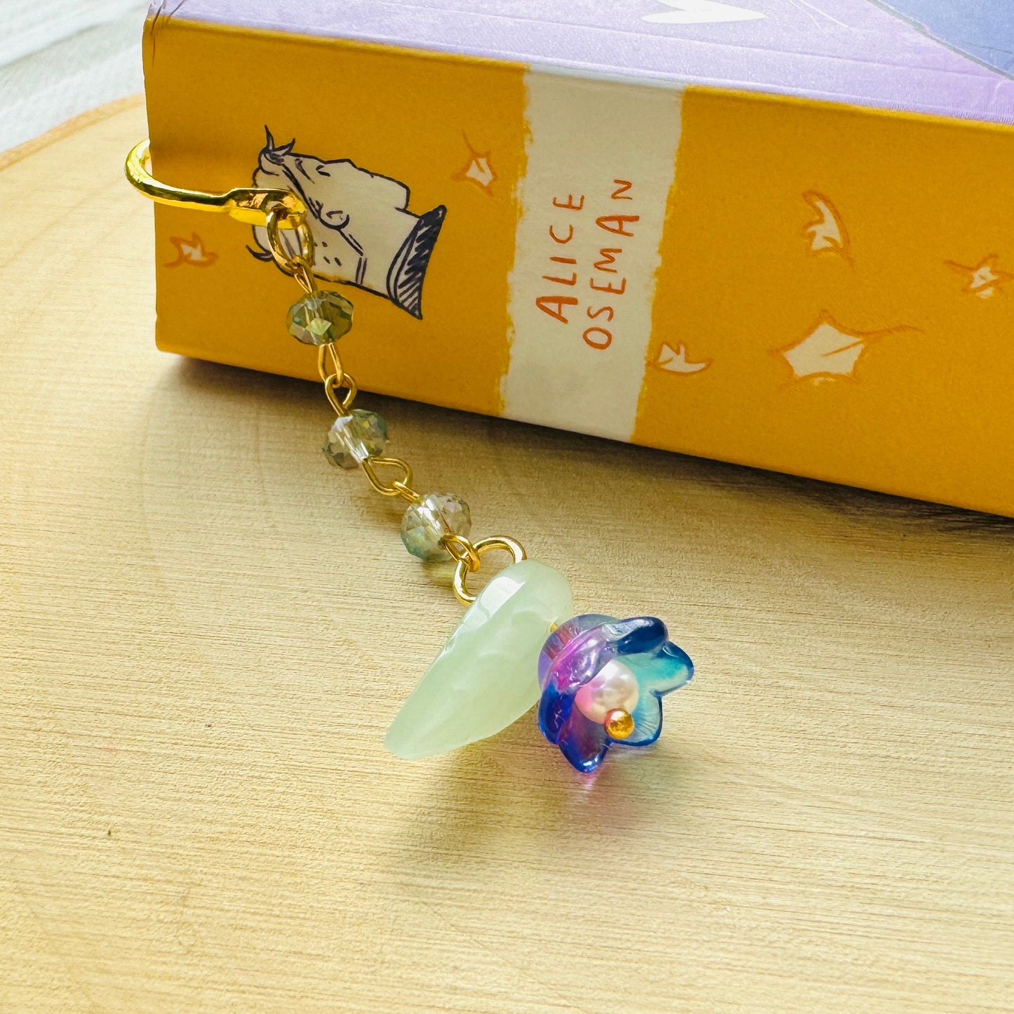 Flower Bookmark, Crystal Bookmark, Cottagecore Bookmark, Bookmark for Women, Book Lover Gift, Unique Gifts for Teachers, Sweet 16 Gift