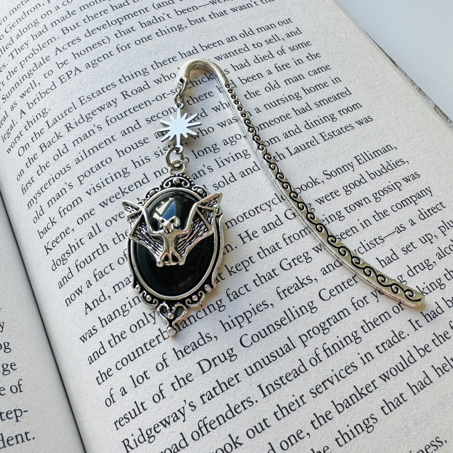 Bat Bookmark, Bookmark for Women, Book Lover Gift, Teacher Bookmark, Goth Bookmark, Mothers Day Gift from Daughter, Cute Gifts for Friend
