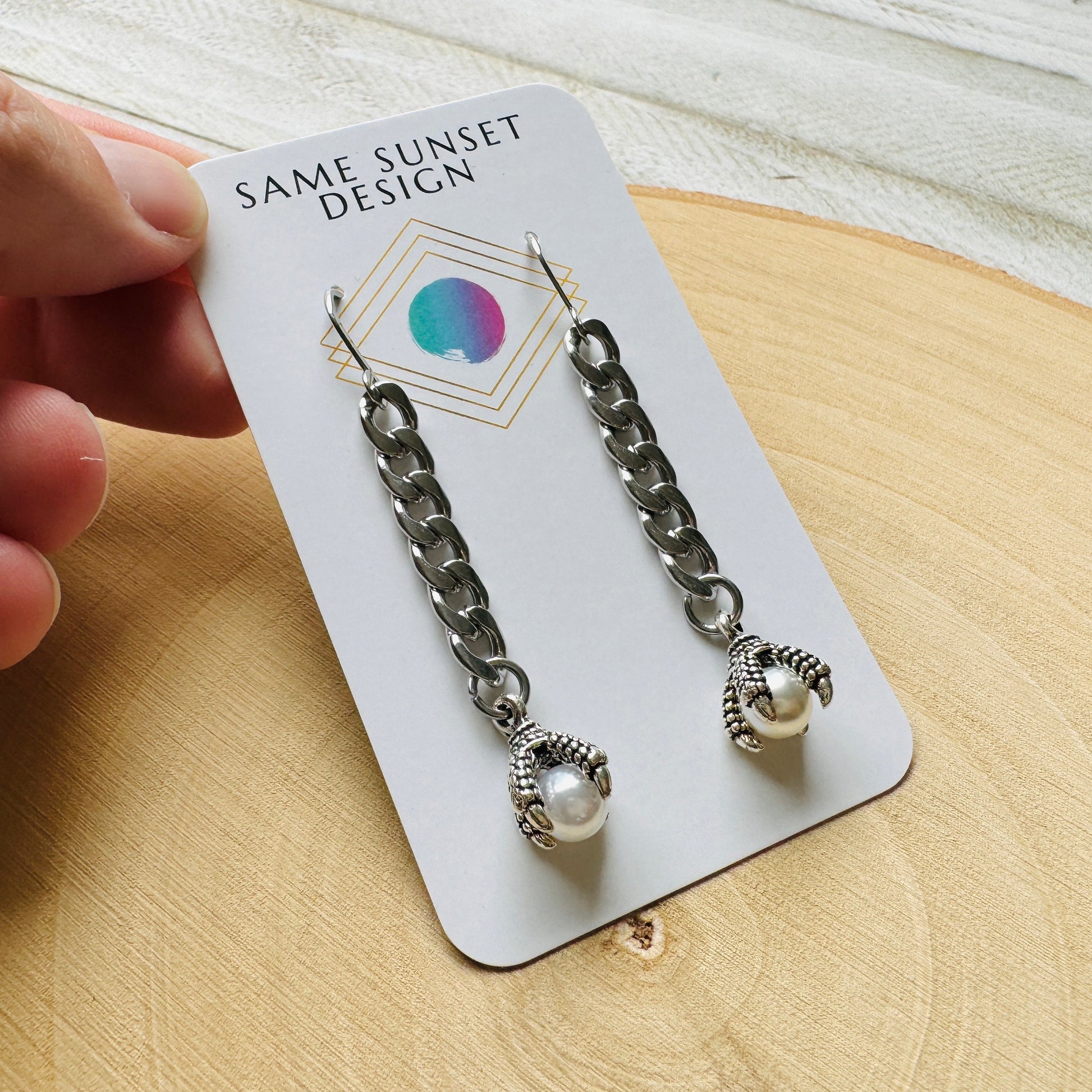 Pearl Earrings, Claw Earrings, Silver Earrings, Industrial Earrings, Creepy Cute Jewelry, Unique Halloween Gifts, Friend Gifts Ideas