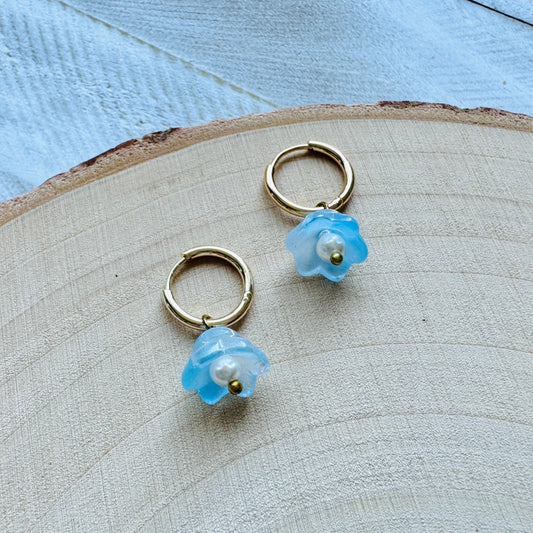 Flower Earrings, Pearl Earrings, Huggie Hoops, Wanderlust Jewelry, Dainty Earrings, Fairycore Earrings, Halloween Gift for Women, Boho Chic