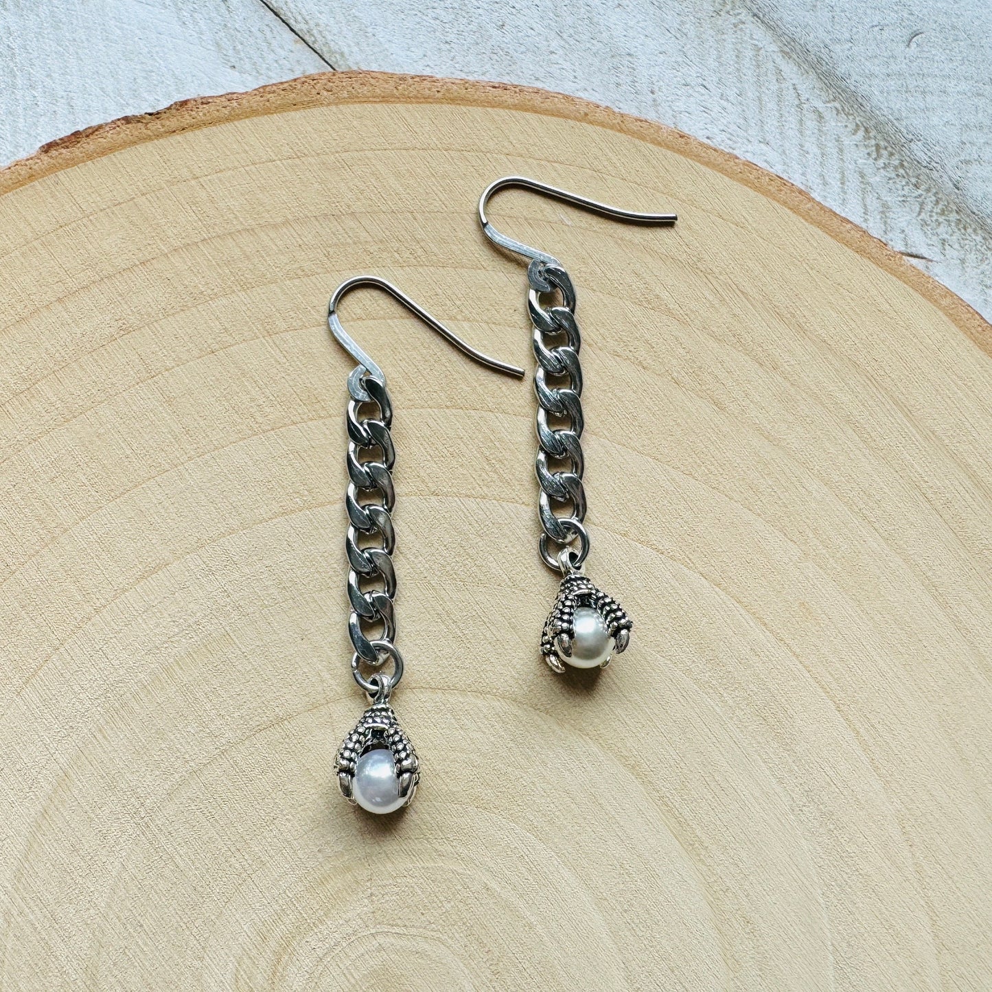 Pearl Earrings, Claw Earrings, Silver Earrings, Industrial Earrings, Creepy Cute Jewelry, Unique Halloween Gifts, Friend Gifts Ideas