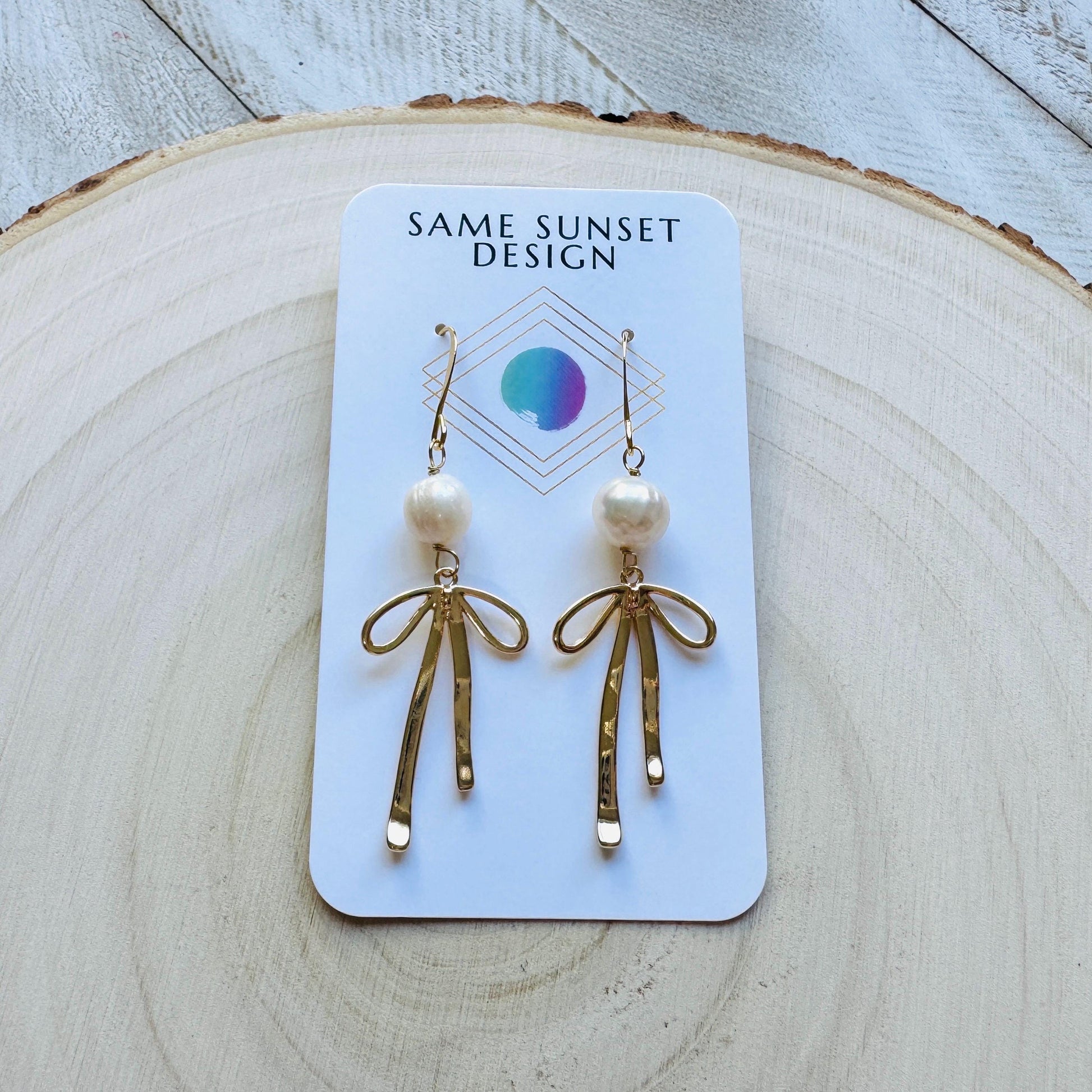 Bow Earrings, Coquette Jewelry, Pearl Earrings, Whimsical Earrings, Trendy Jewelry 2025, Galentines Day Gifts, Valentines Day Gift