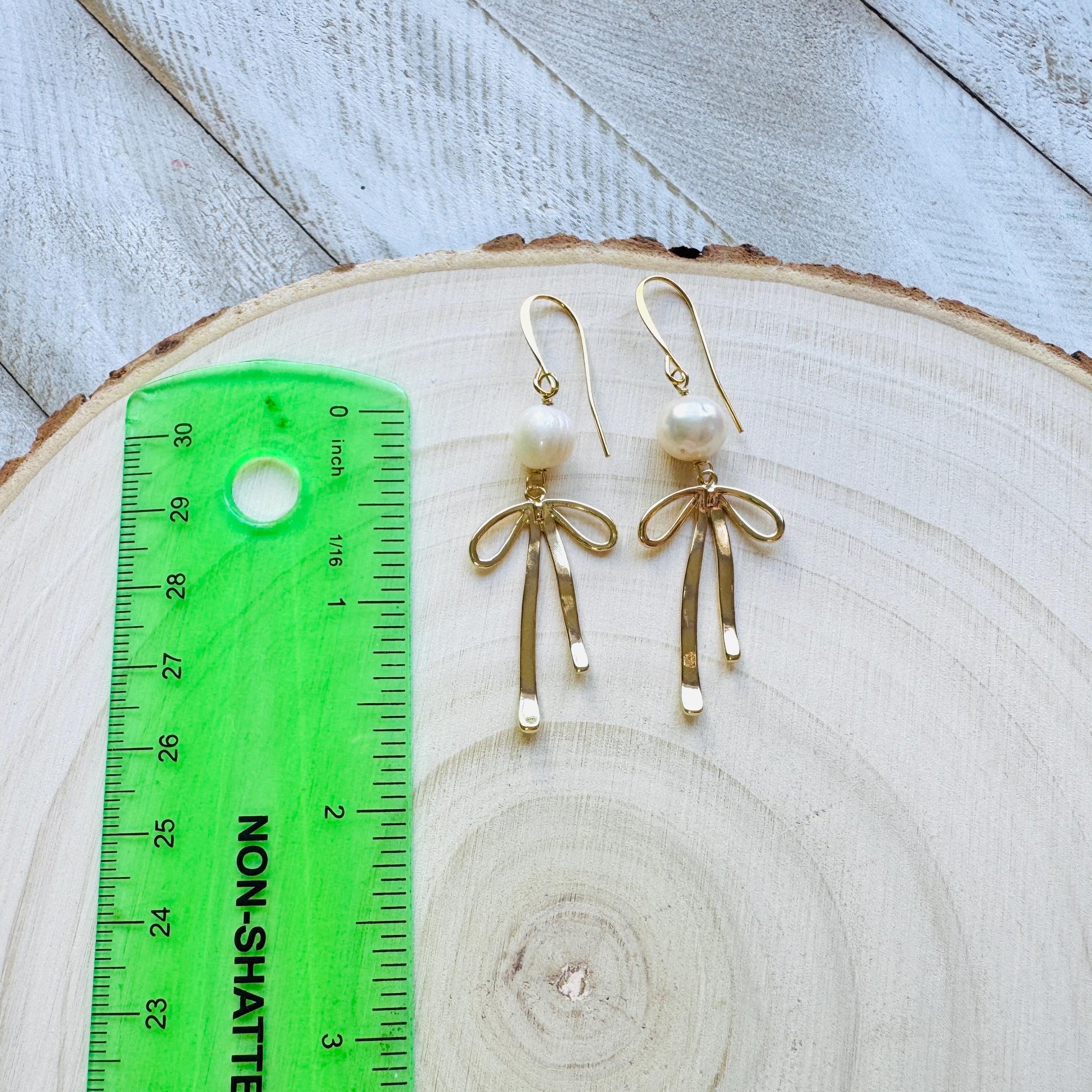 Bow Earrings, Coquette Jewelry, Pearl Earrings, Whimsical Earrings, Trendy Jewelry 2025, Galentines Day Gifts, Valentines Day Gift