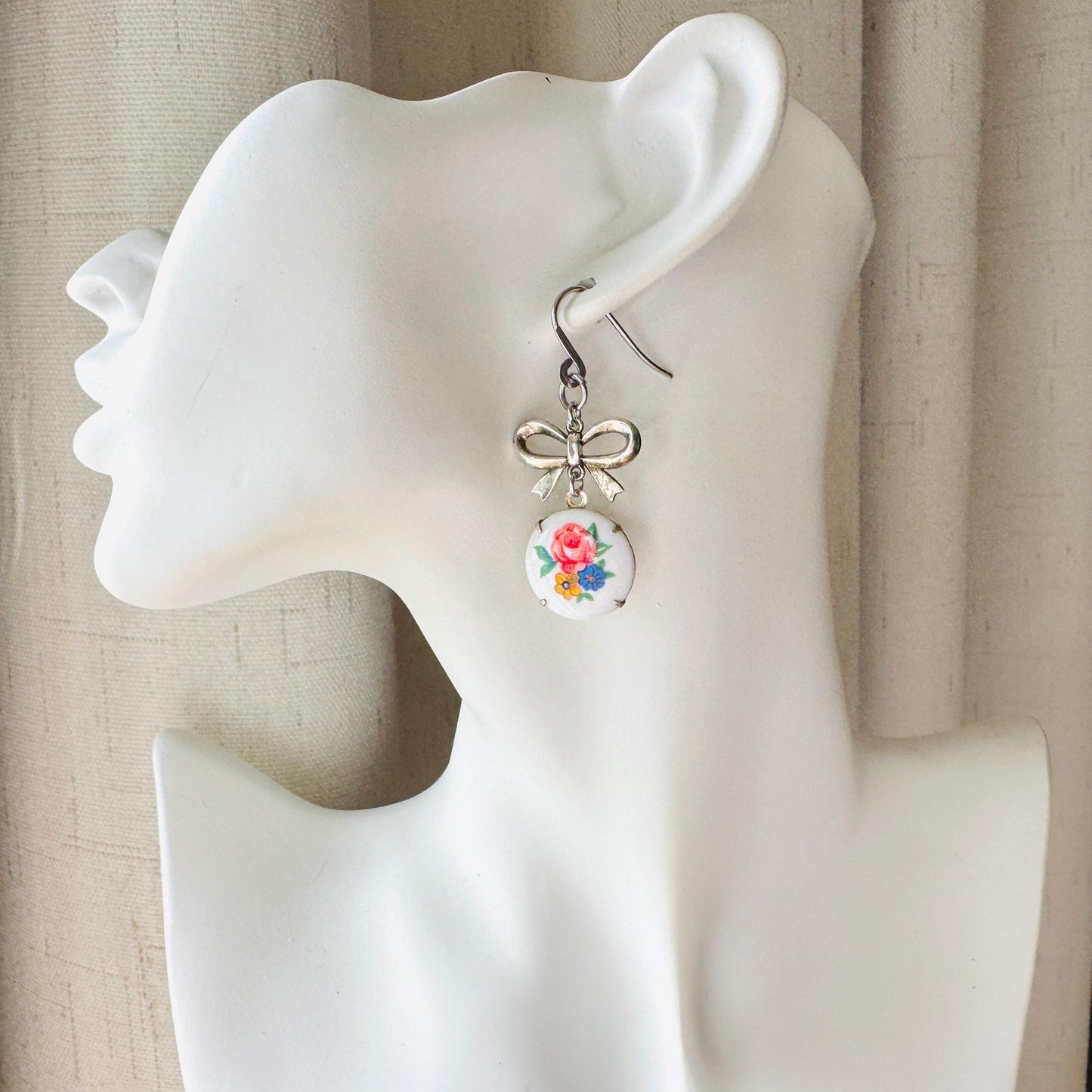 Bow Earrings, Flower Earrings, Fairycore Jewelry, Cottagecore Jewelry, Nature Lover Gift, Unique Gifts for Teachers, Plant Mom Gifts for Her