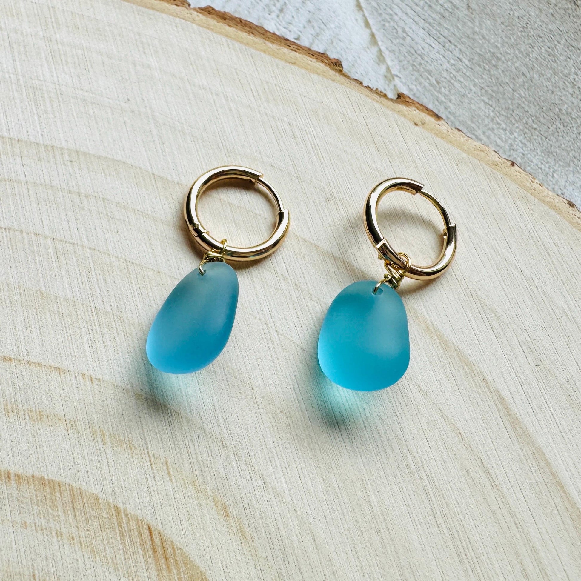 Sea Glass Earrings Dangle, Beachy Jewelry, Huggie Hoop Earrings, Blue Earrings, Trendy Jewelry, Boho Hippie Jewelry, Birthday Gift Ideas