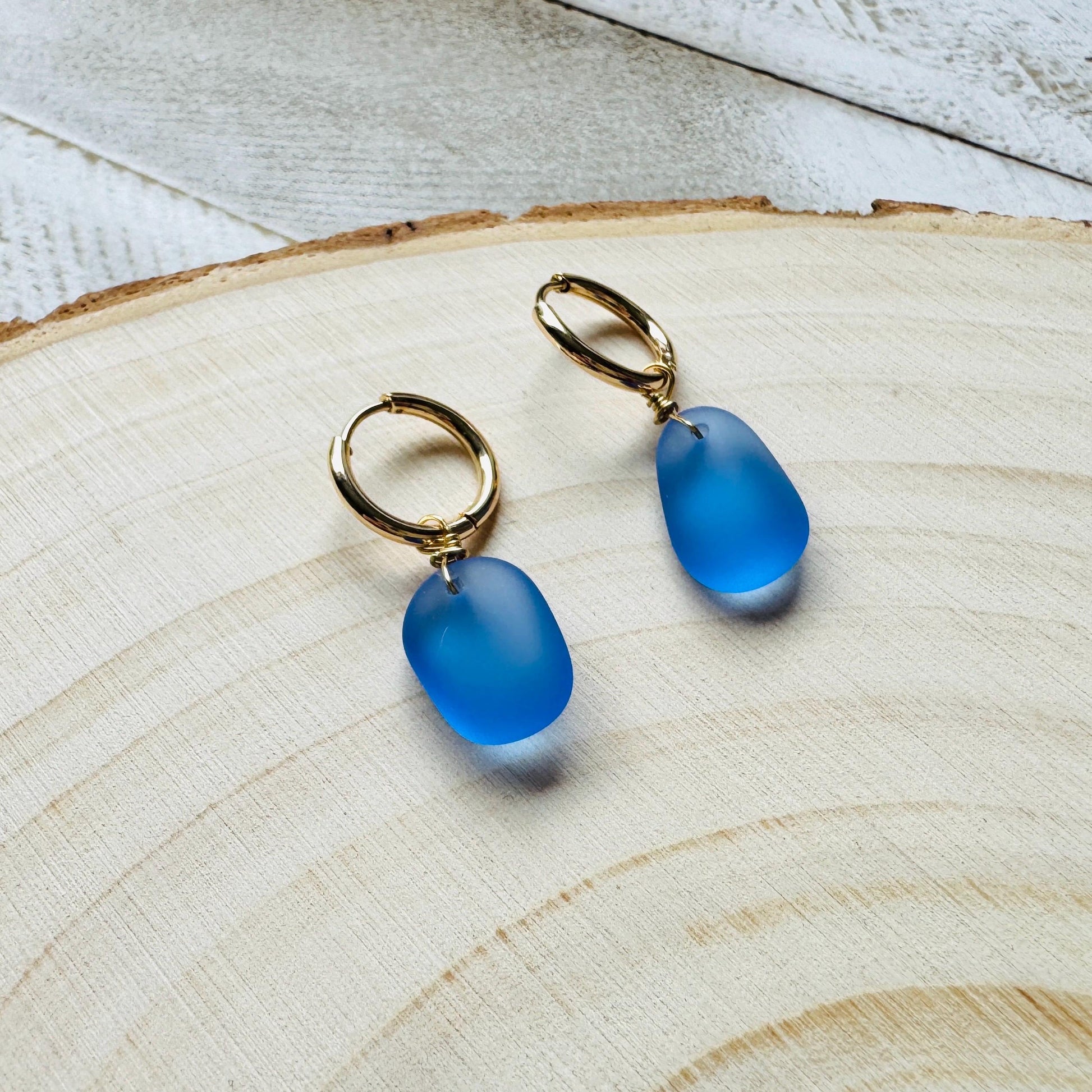 Sea Glass Earrings Dangle, Beachy Jewelry, Huggie Hoop Earrings, Blue Earrings, Trendy Jewelry, Boho Hippie Jewelry, Friend Gifts for Women