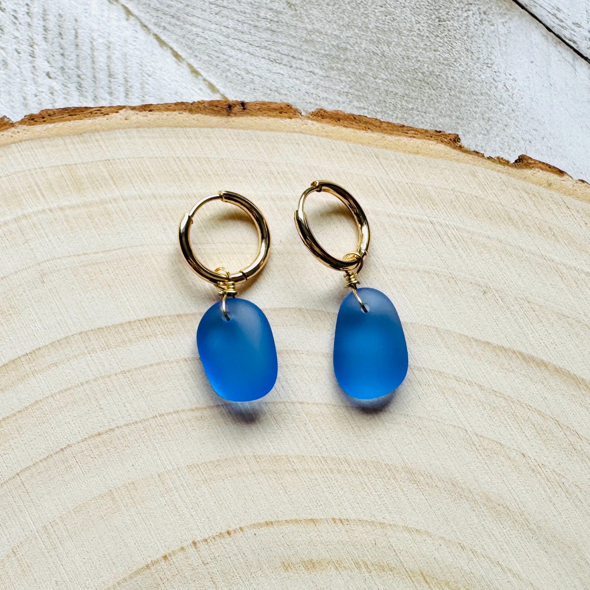 Sea Glass Earrings Dangle, Beachy Jewelry, Huggie Hoop Earrings, Blue Earrings, Trendy Jewelry, Boho Hippie Jewelry, Friend Gifts for Women