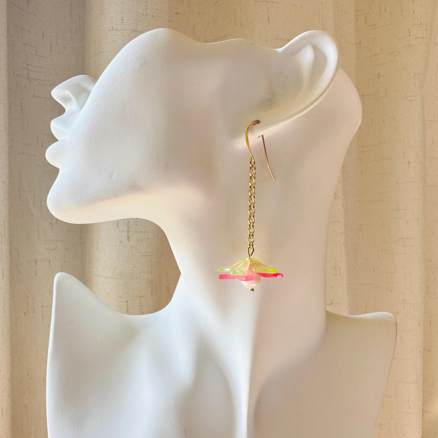 Flower Earrings, Pearl Earrings Dangle, Cottagecore Jewelry, Boho Jewelry for Bride, Plant Mom Gift, Coquette Gifts for Friend, Teacher Gift
