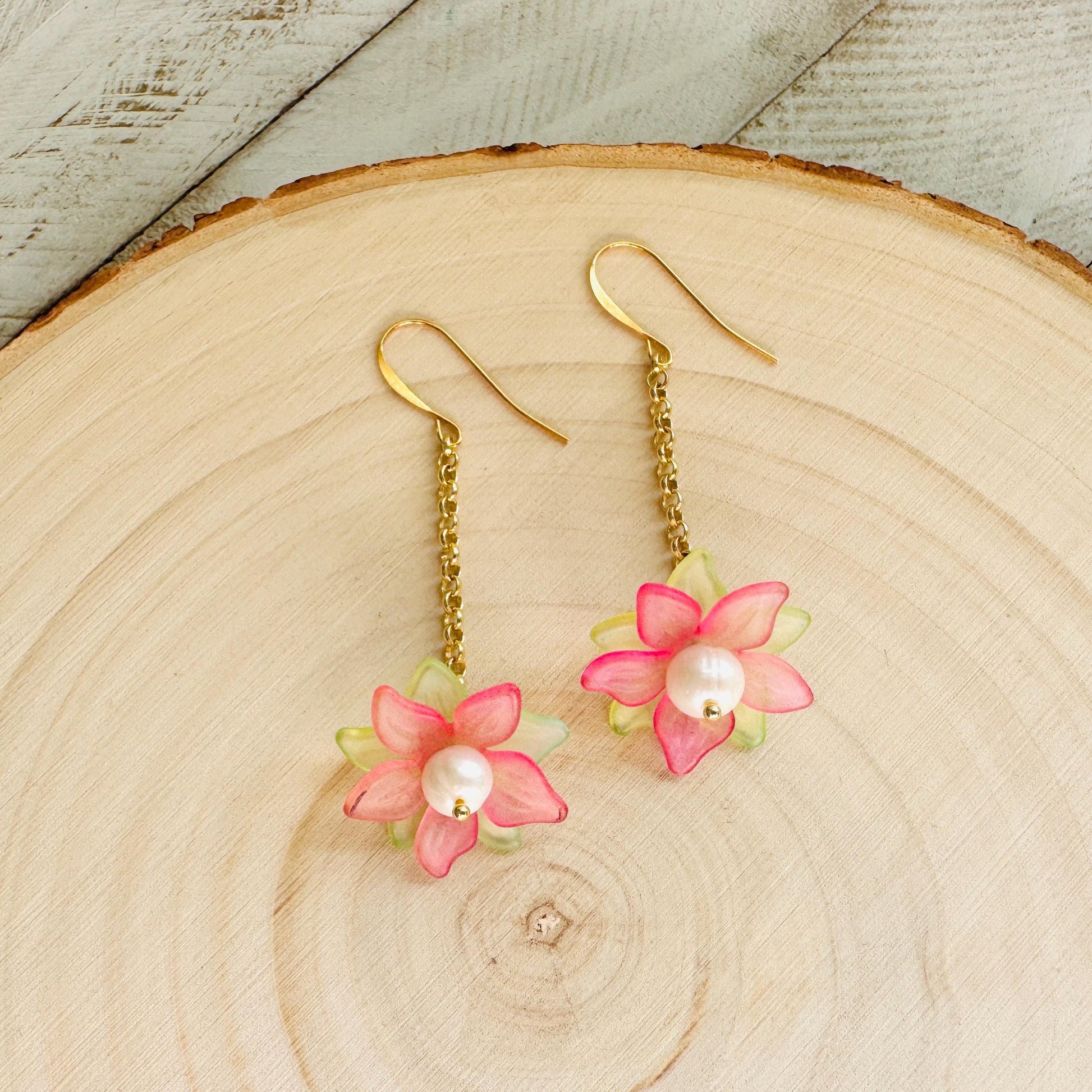 Flower Earrings, Pearl Earrings Dangle, Cottagecore Jewelry, Boho Jewelry for Bride, Plant Mom Gift, Coquette Gifts for Friend, Teacher Gift