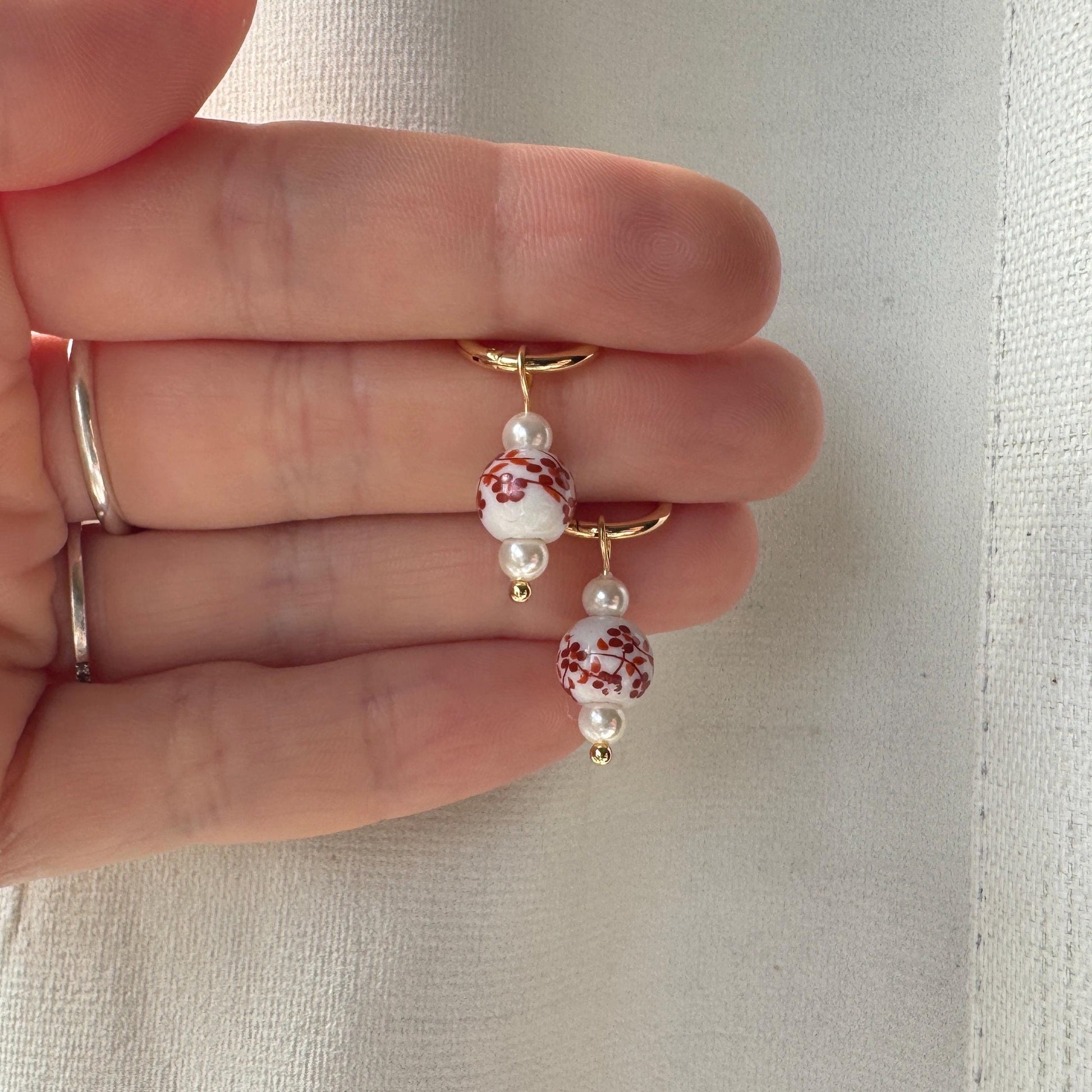 Flower Earrings, Pearl Earrings, Huggie Hoops, Wanderlust Jewelry, Dainty Earrings, Plant Lover Gifts for Sister, Christmas Gifts for Aunt
