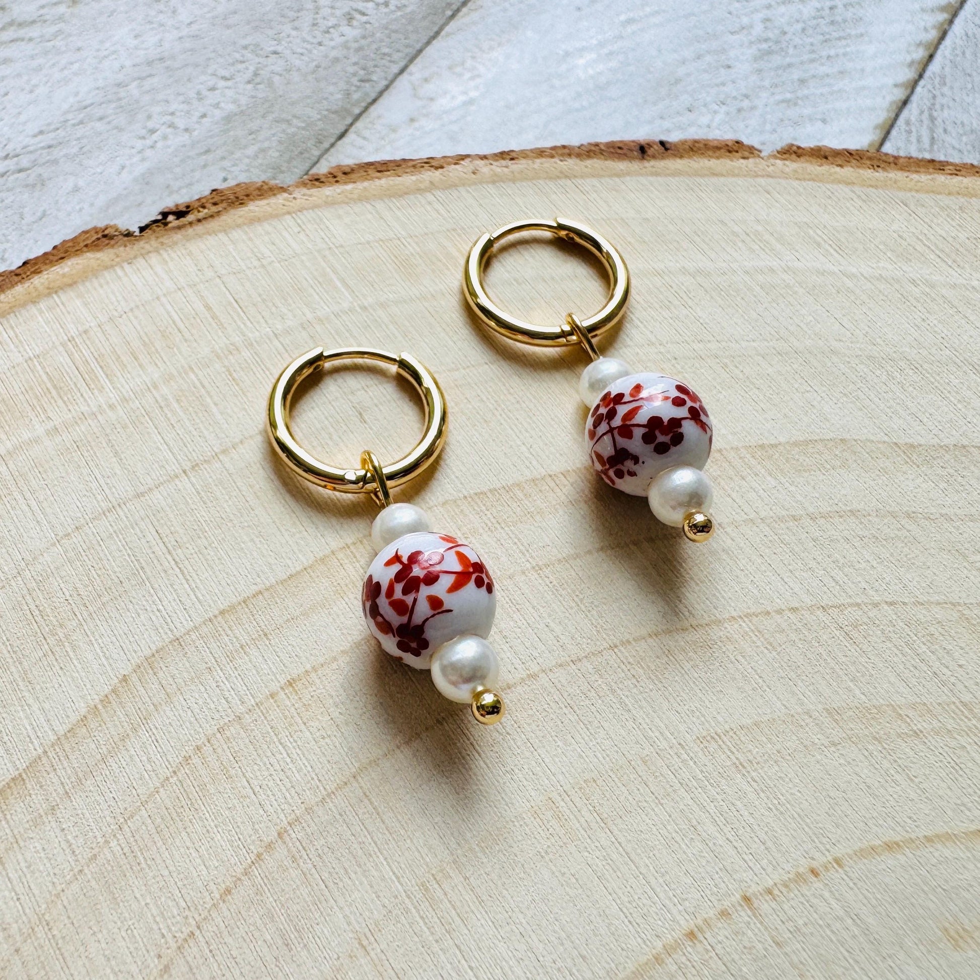Flower Earrings, Pearl Earrings, Huggie Hoops, Wanderlust Jewelry, Dainty Earrings, Plant Lover Gifts for Sister, Christmas Gifts for Aunt