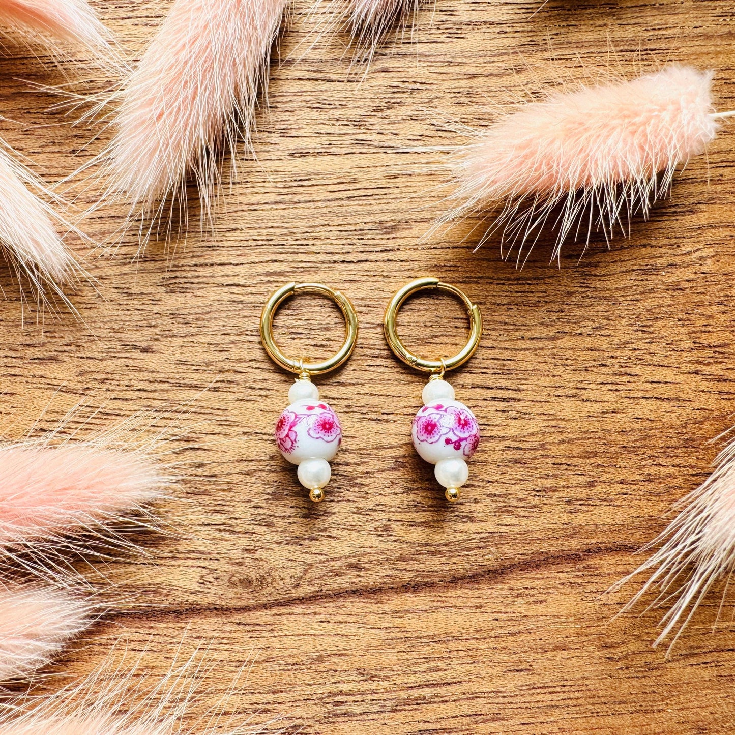 Flower Earrings, Pearl Earrings, Pink Earrings, Huggie Hoops, Dainty Earrings, Plant Lover Gifts for Sister, Love Gifts for Daughter