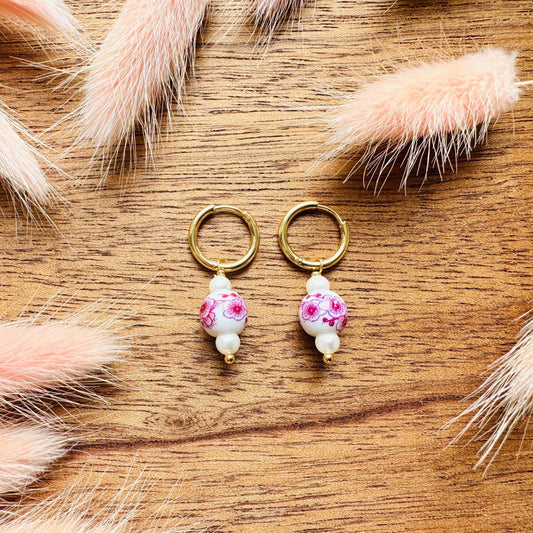 Flower Earrings, Pearl Earrings, Pink Earrings, Huggie Hoops, Dainty Earrings, Plant Lover Gifts for Sister, Love Gifts for Daughter