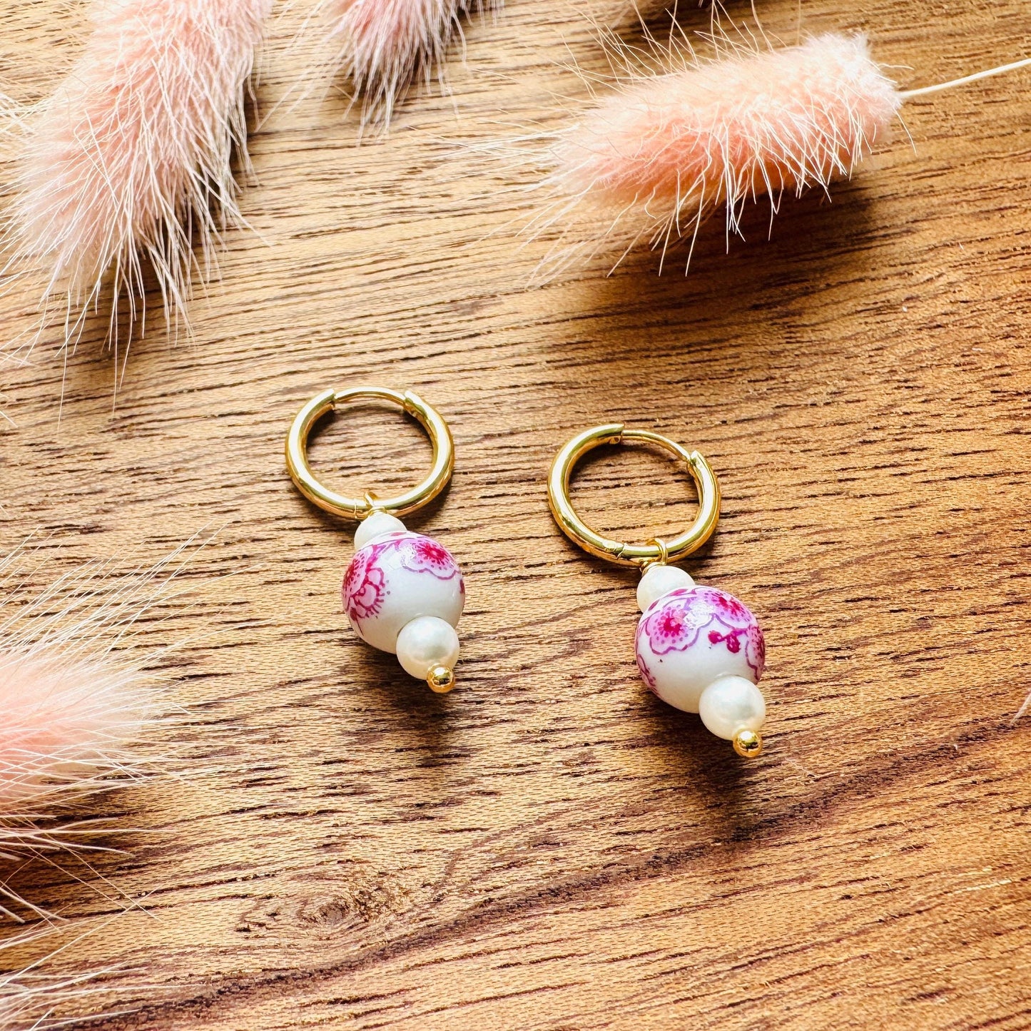 Flower Earrings, Pearl Earrings, Pink Earrings, Huggie Hoops, Dainty Earrings, Plant Lover Gifts for Sister, Love Gifts for Daughter