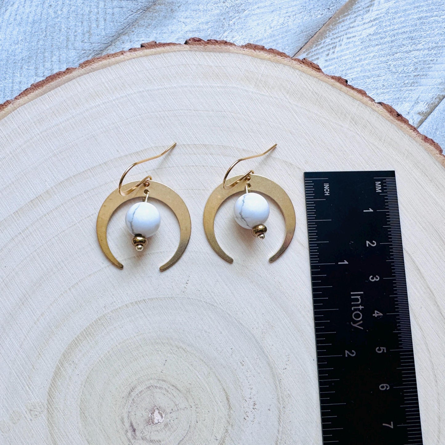 Howlite Earrings, Witchy Earrings, Celestial Earrings Gold, Beachy Jewelry, Moon Earrings Dangle, Friend Gifts for Birthday, Teacher Gift