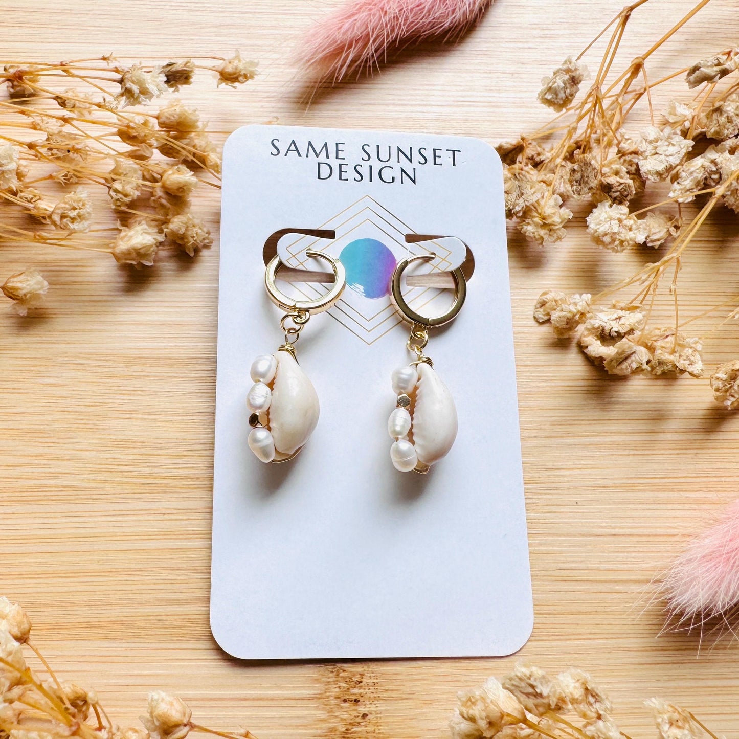Puka Shell Earrings, Beachy Jewelry, Freshwater Pearl Earrings, Huggie Hoop Jewelry, Trendy Jewelry 2026, Mothers Day Gift Ideas, Boho Chic